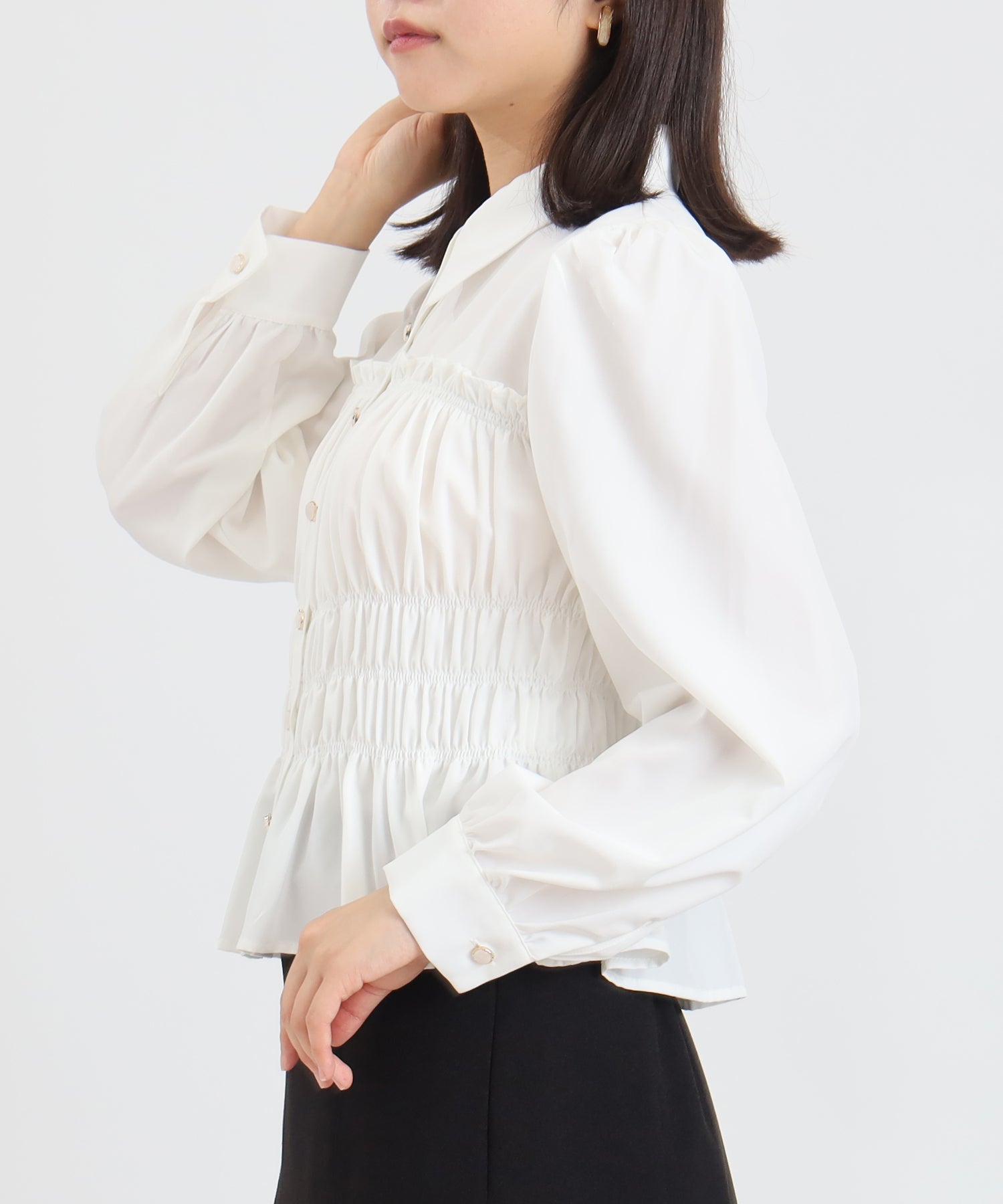 ホワイト　model：156　着用サイズ：M