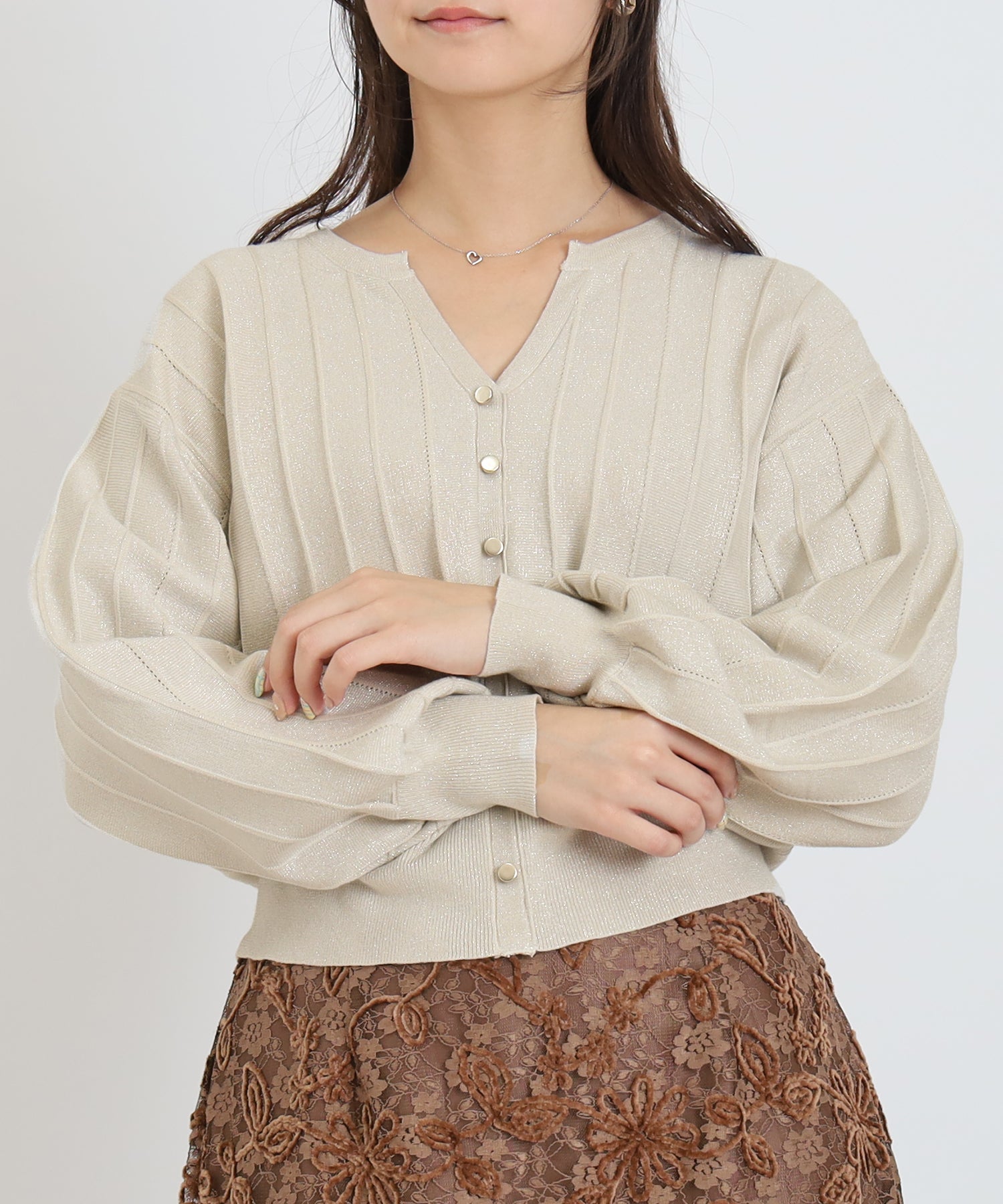 ベージュ　