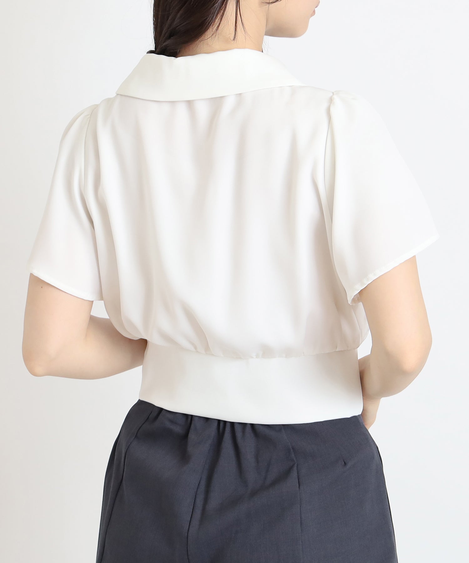ホワイト　model：160　着用サイズ：M