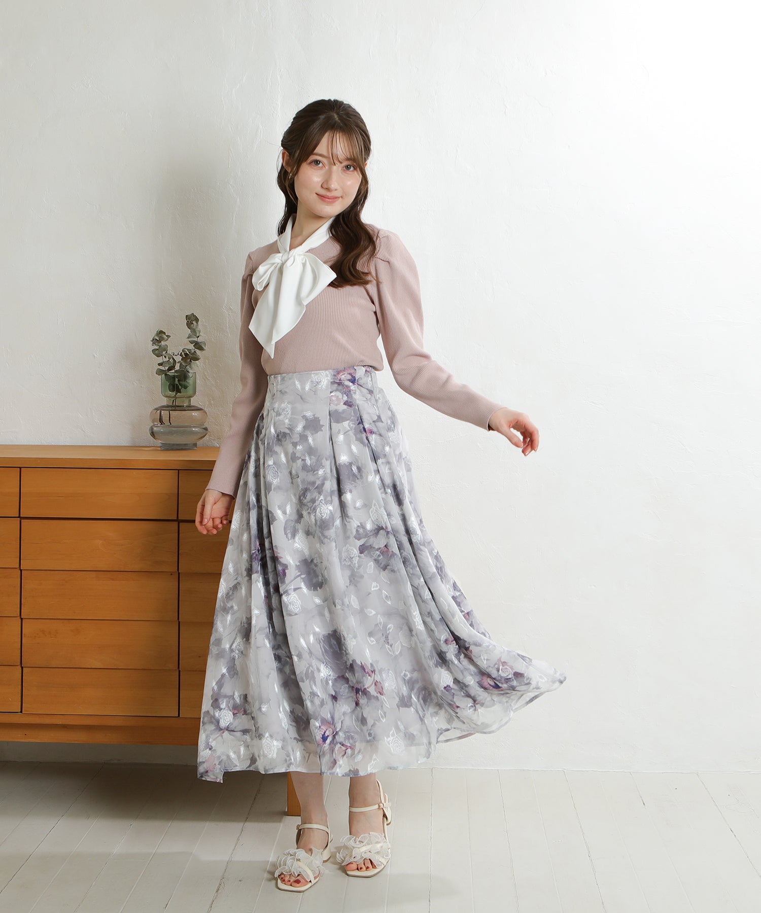 ライトグレー　model：163　着用サイズ：M