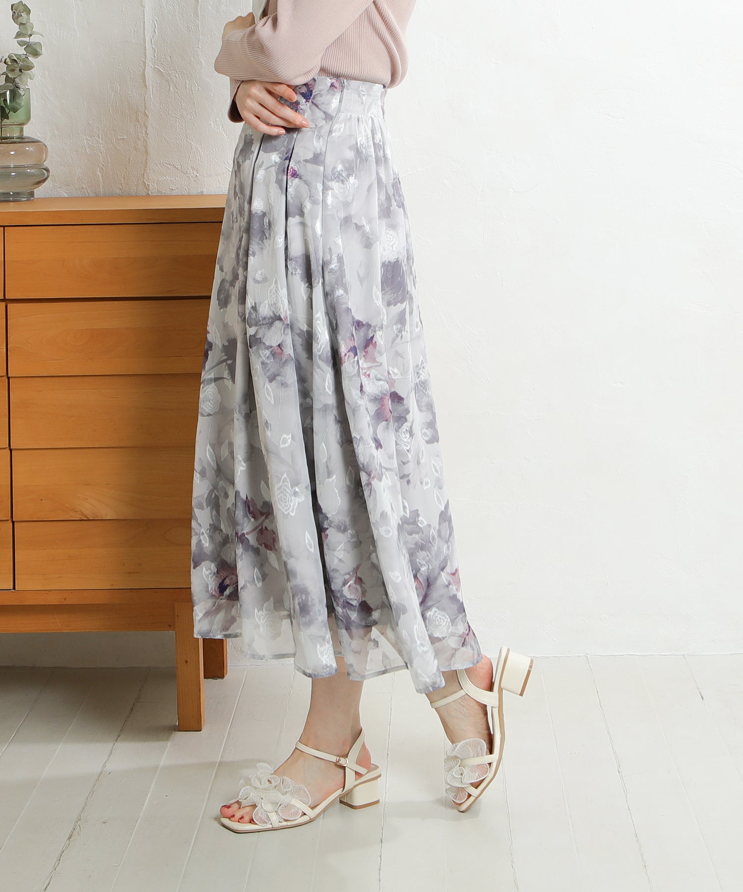 ライトグレー　model：163　着用サイズ：M