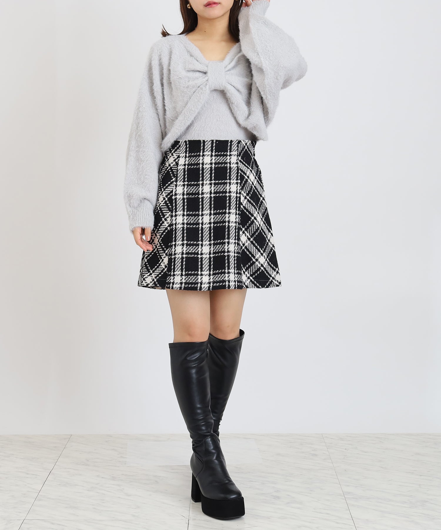 ライトグレー　model:156cm  着用サイズ：M