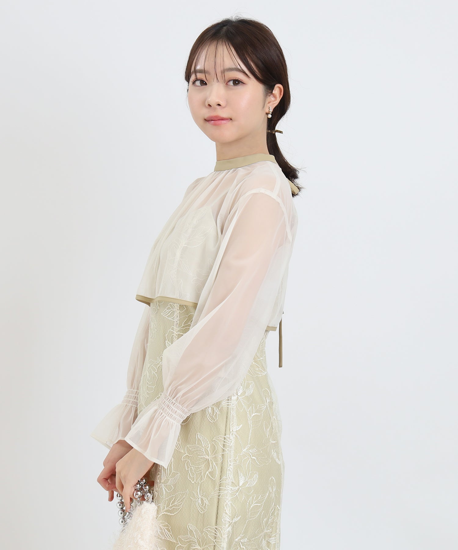 イエロー　model：156　着用サイズ：S