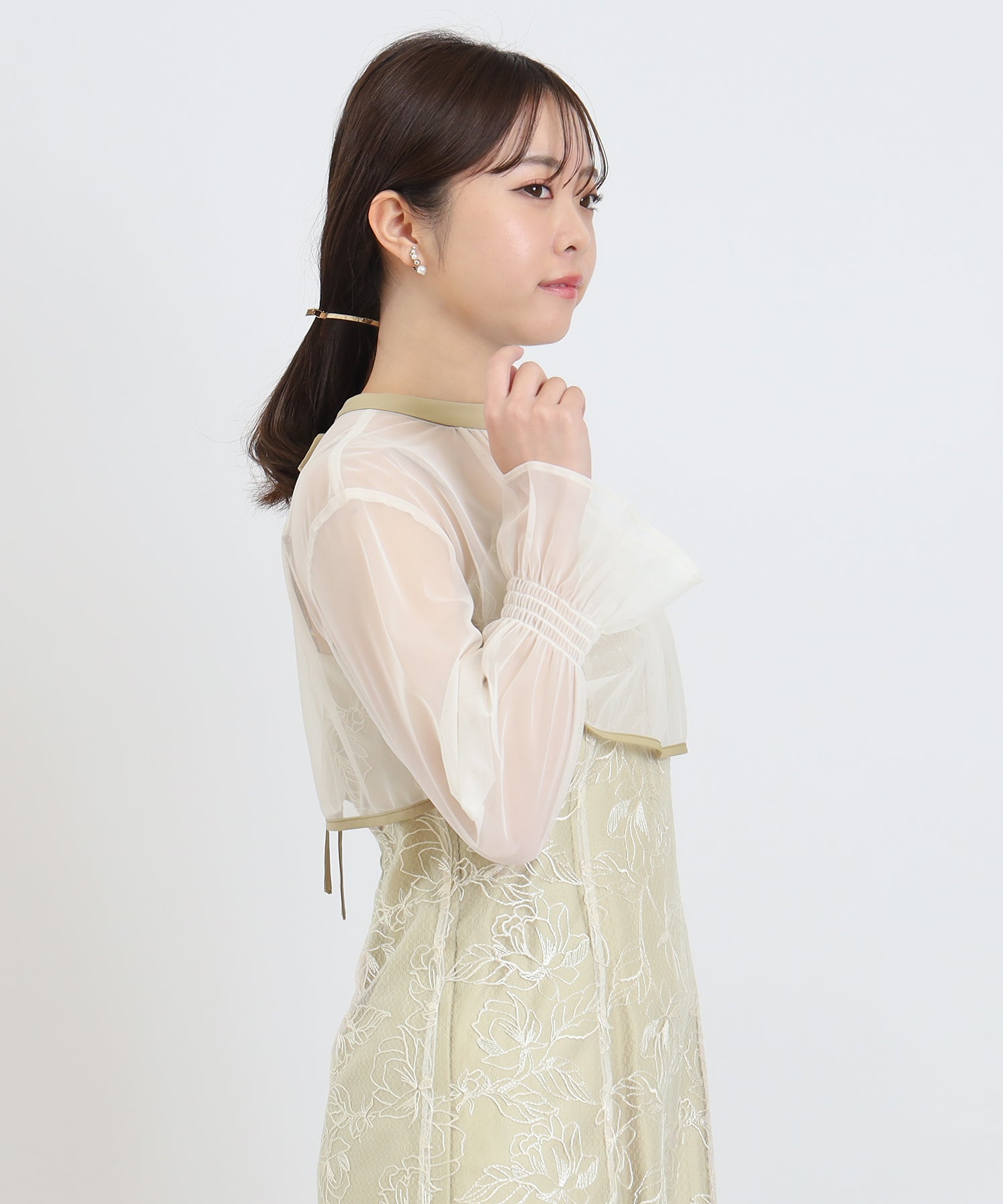 イエロー　model：156　着用サイズ：S