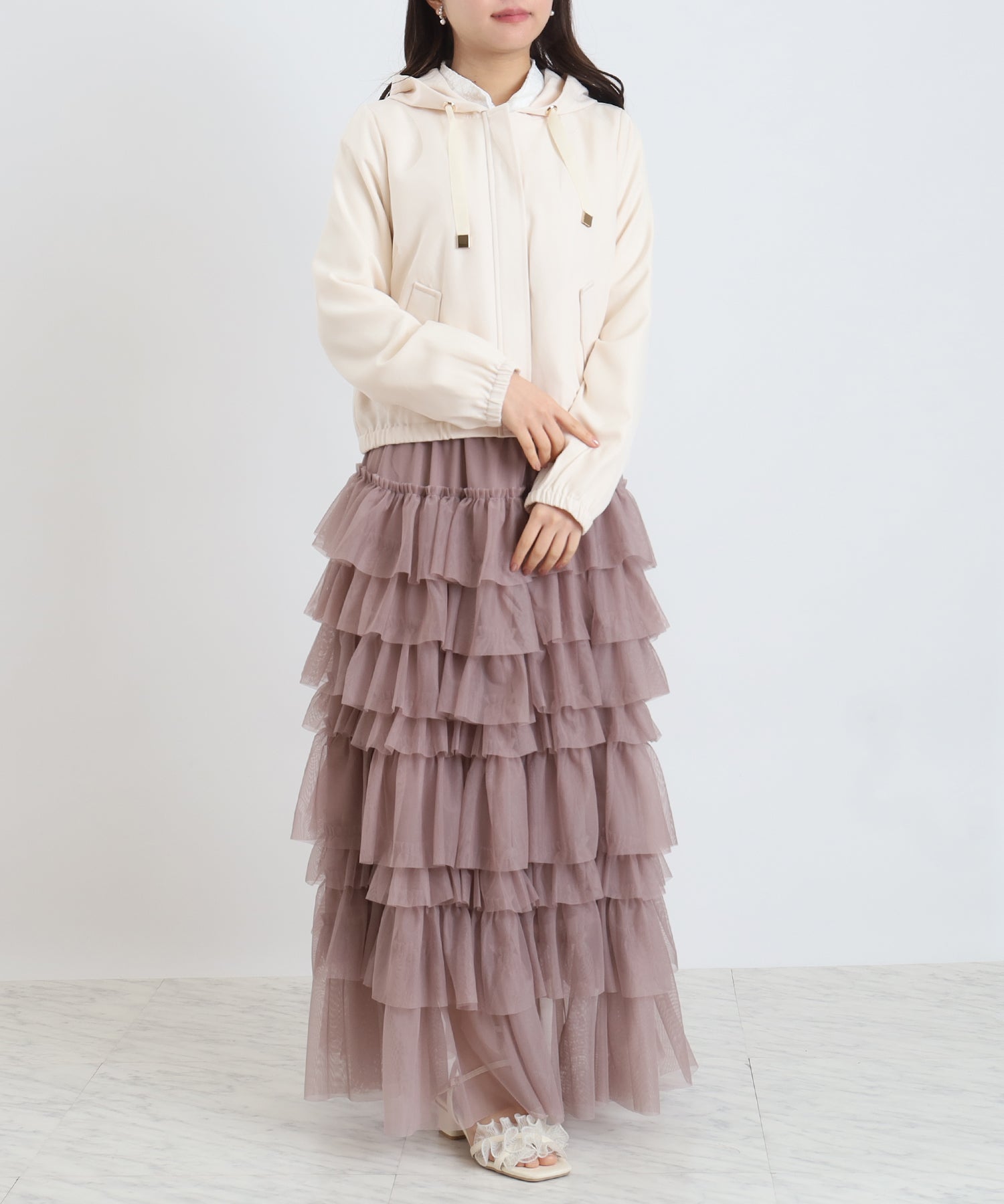 ベージュ　model：156　着用サイズ：M