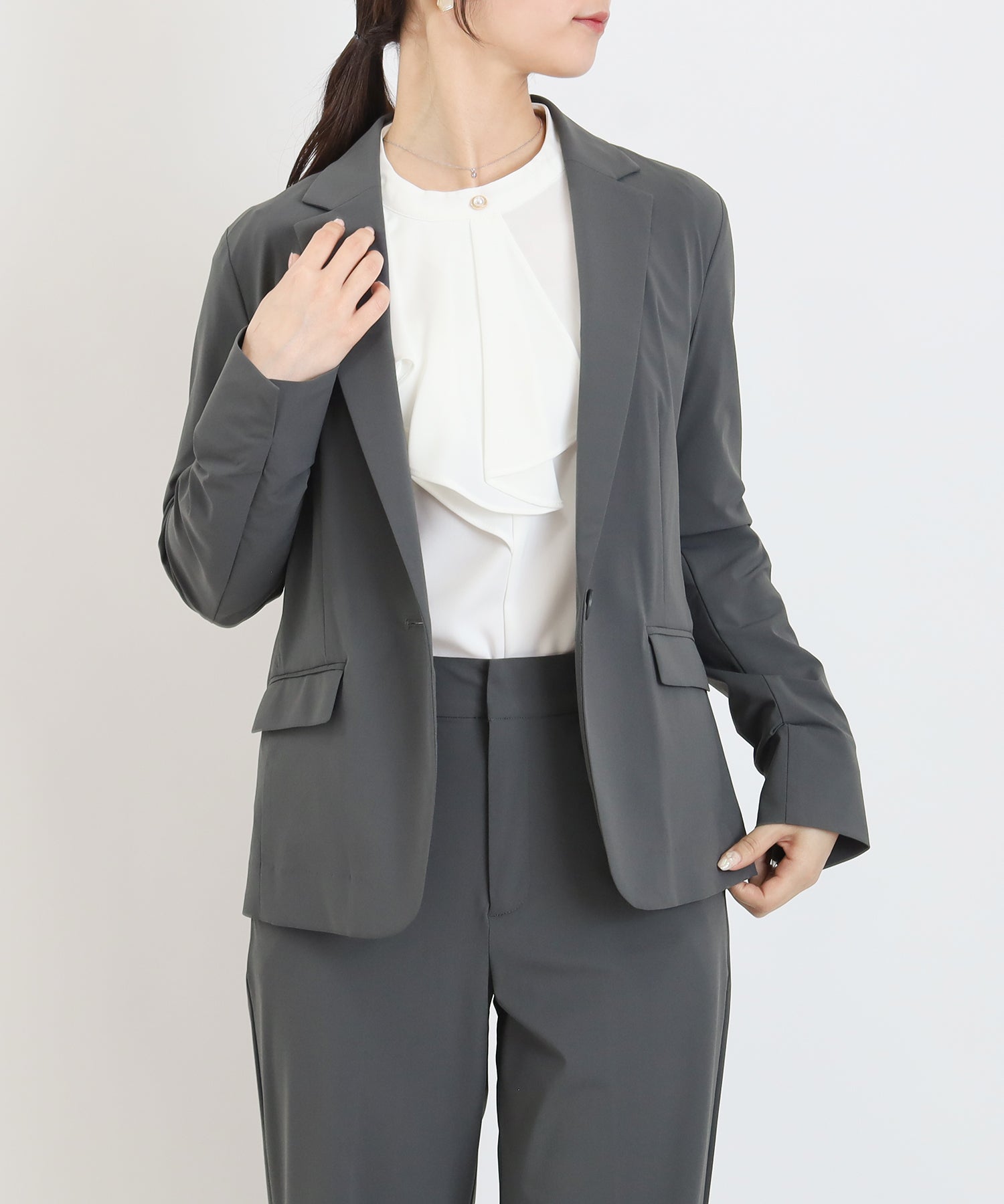 ライトグレー　model:160cm  着用サイズ：M