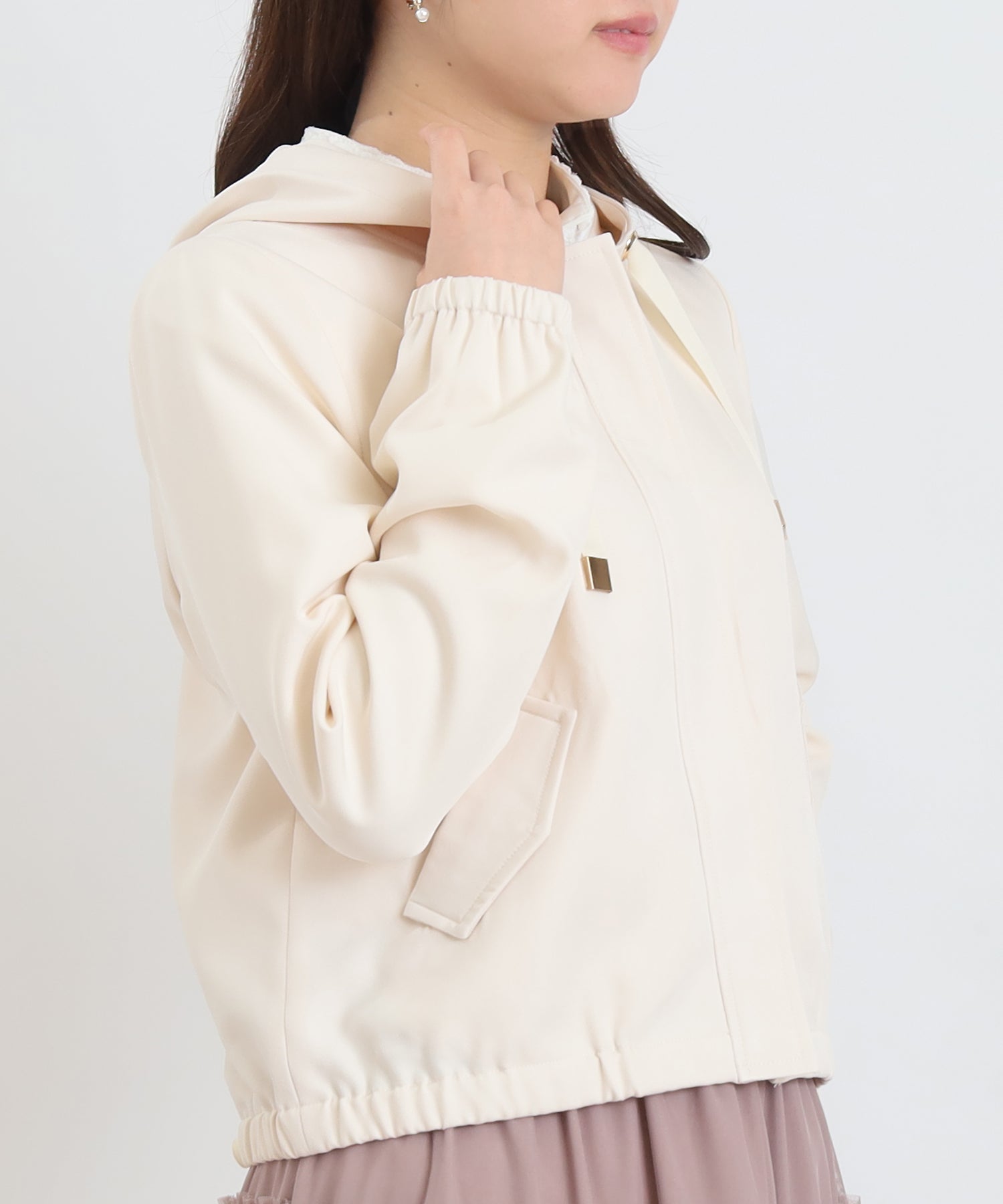 ベージュ　model：156　着用サイズ：M