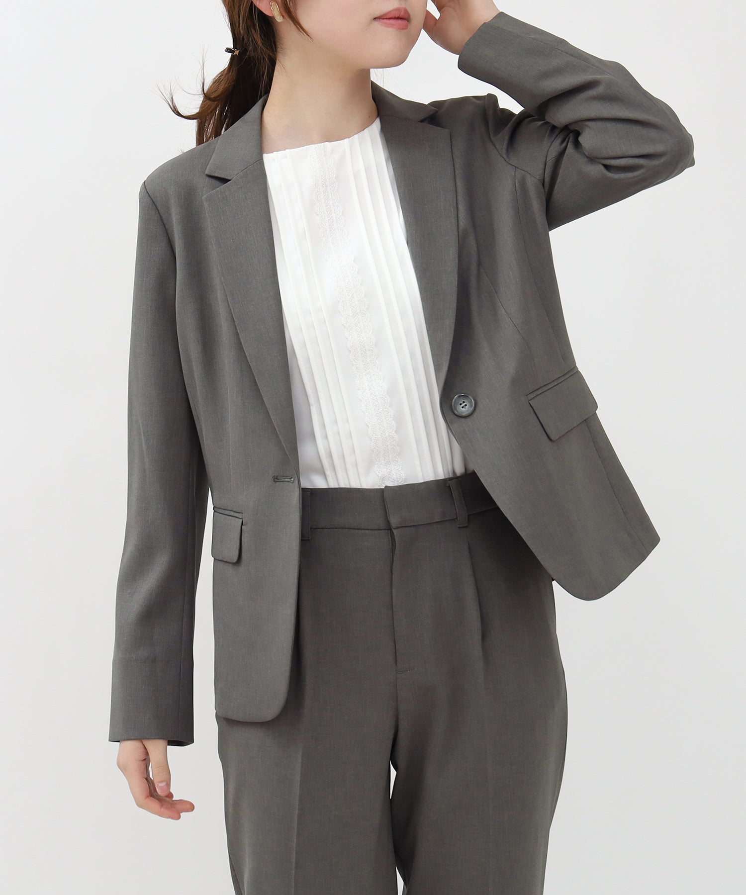 ライトグレー　model:161cm　着用サイズ:S