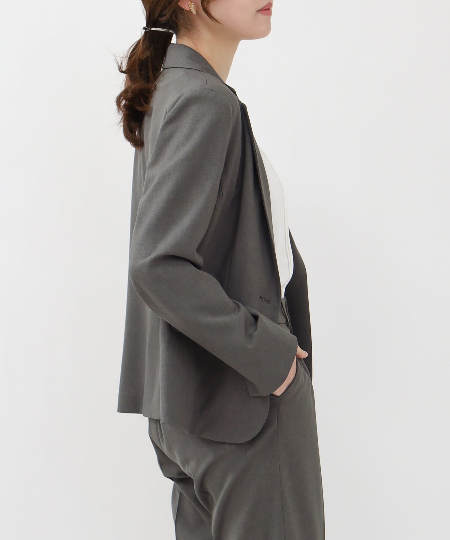 ライトグレー　model:161cm　着用サイズ:S