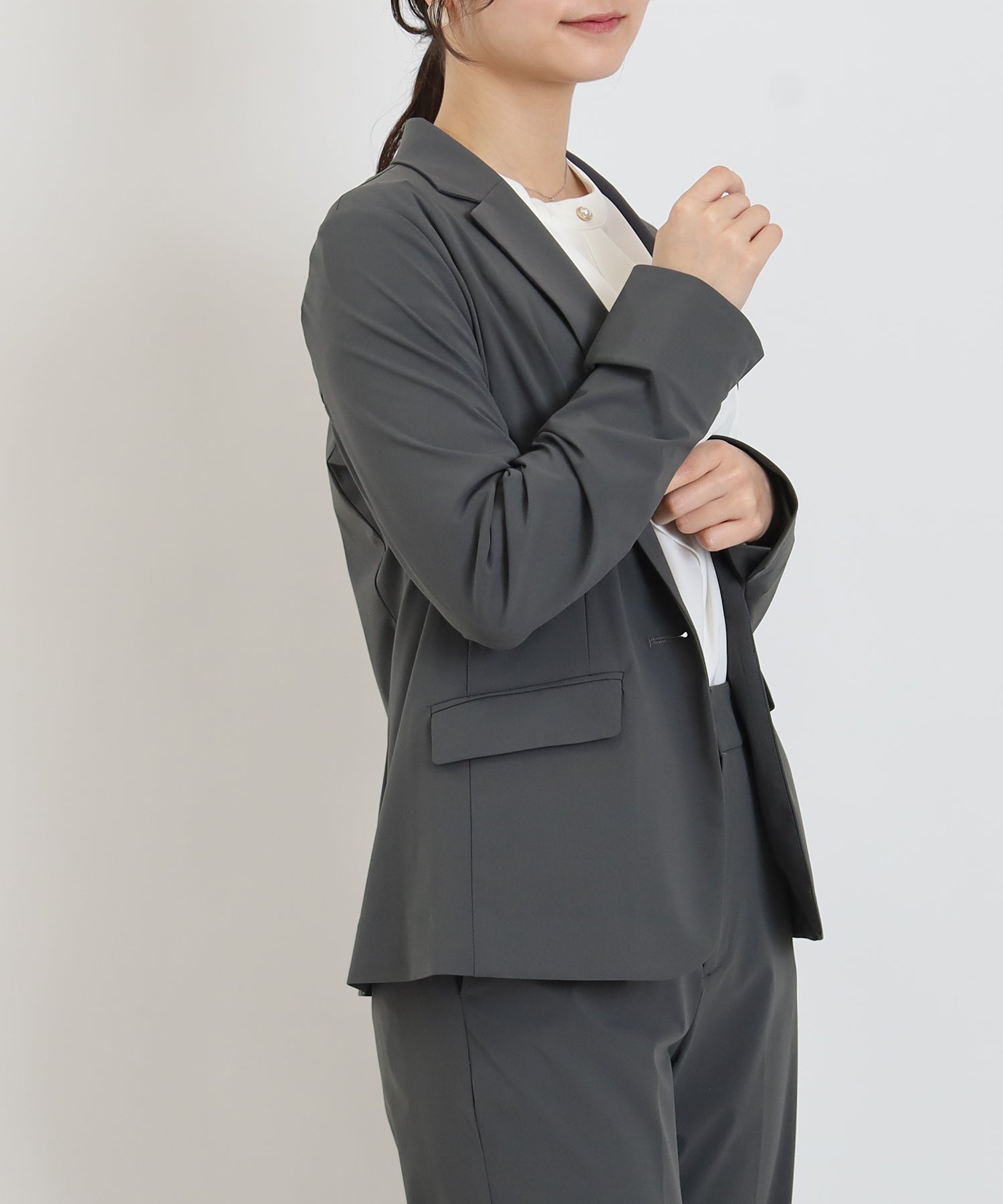 ライトグレー　model:160cm  着用サイズ：M