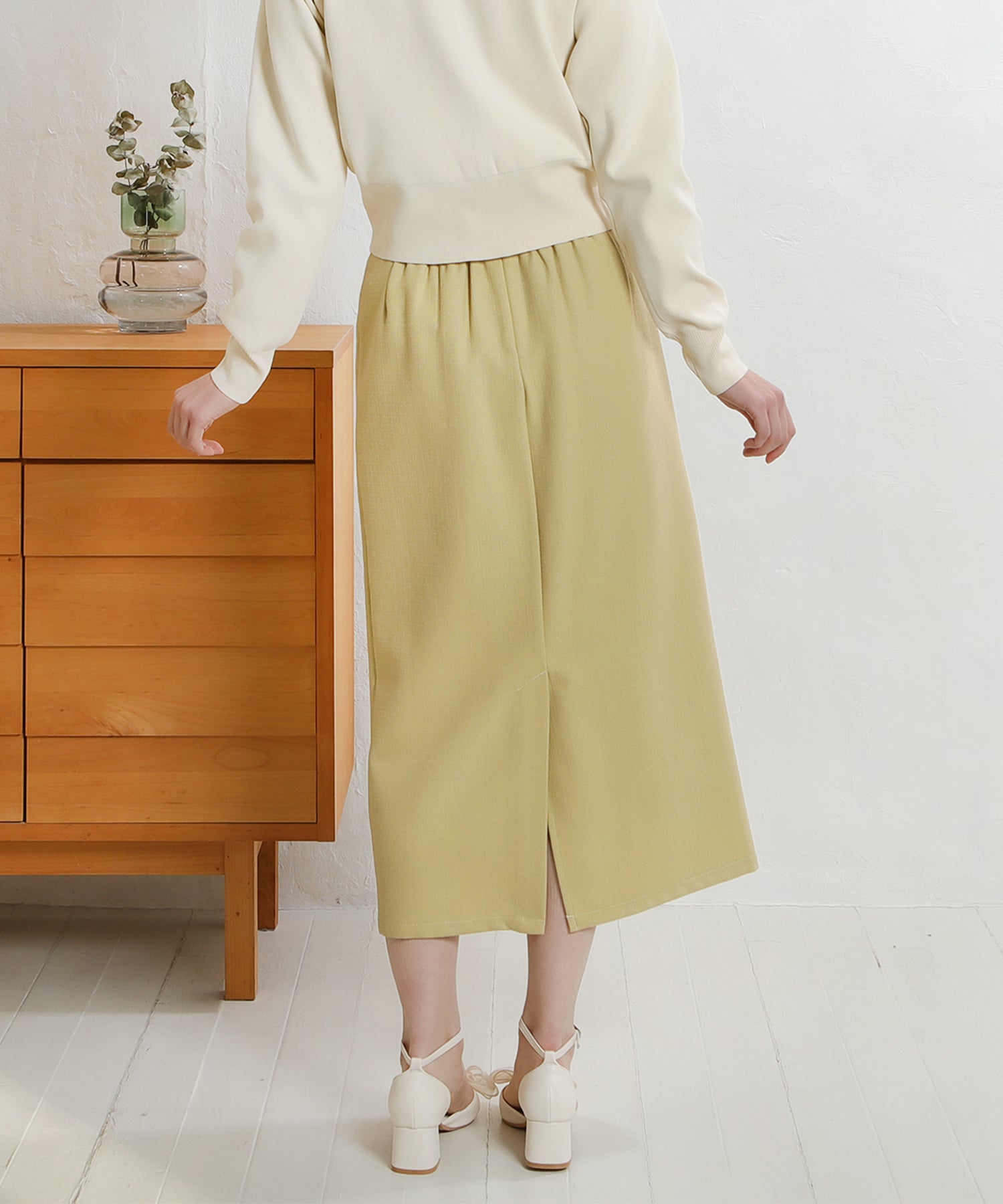 イエロー　model：171㎝　着用サイズ：M