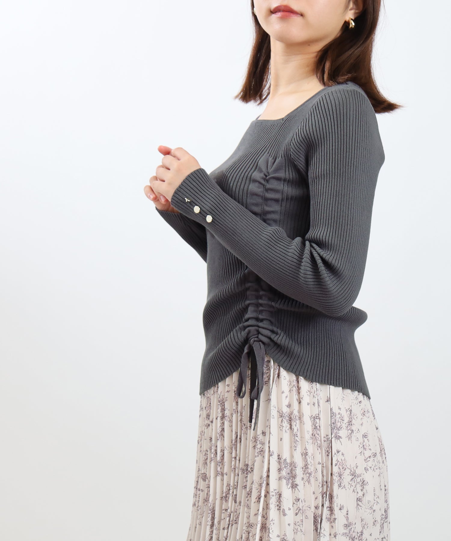 チャコール　model：156　着用サイズ：M