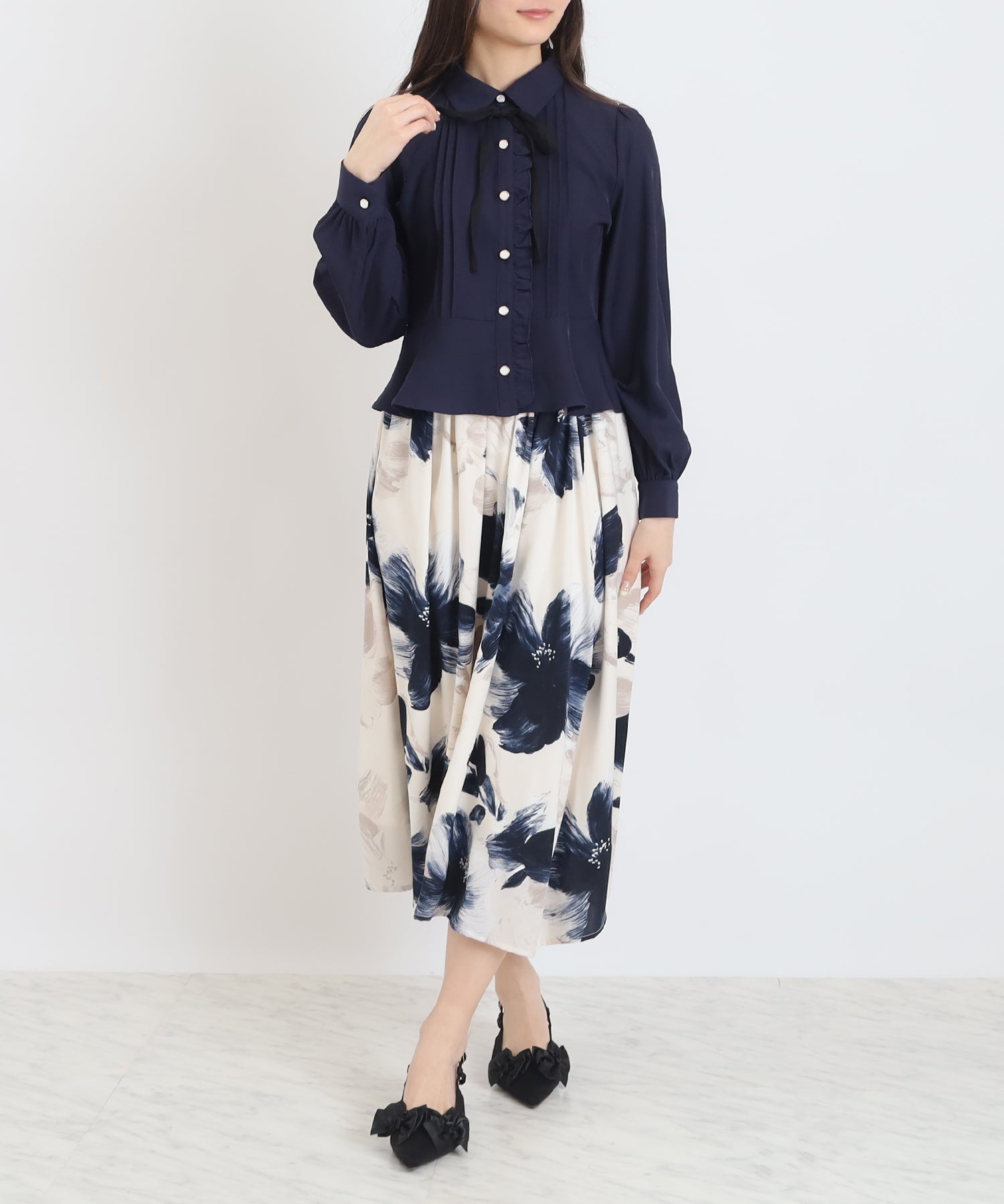 オンラインショップ先行入荷)ピンタックペプラムブラウス