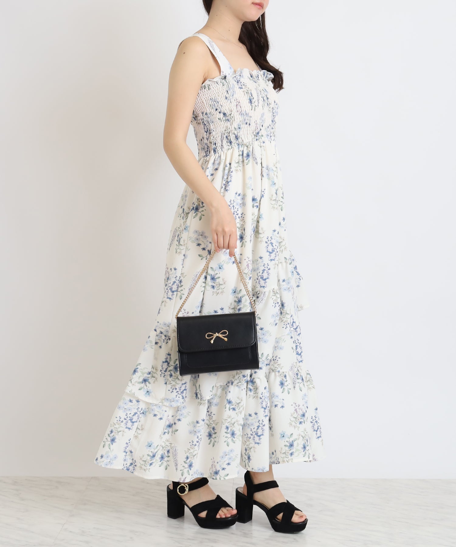 ブルー　model：156　着用サイズ：M