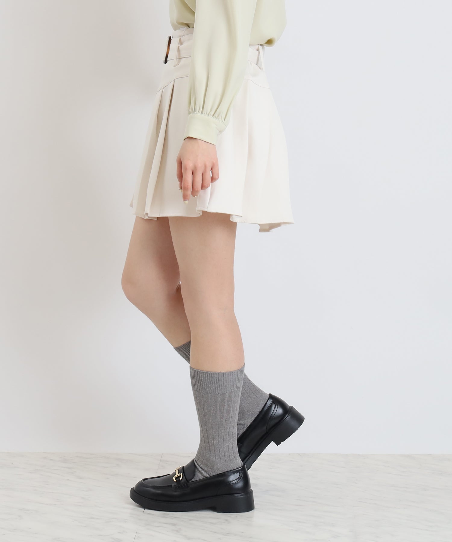 アイボリー　model：160　着用サイズ：M