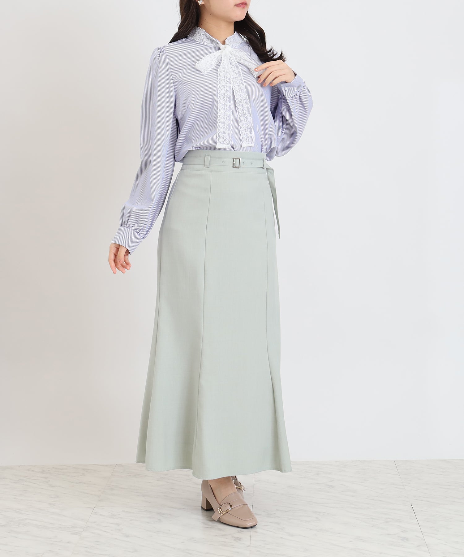 ホワイト×ブルー(ストライプ)　MODEL:156　着用サイズ：M