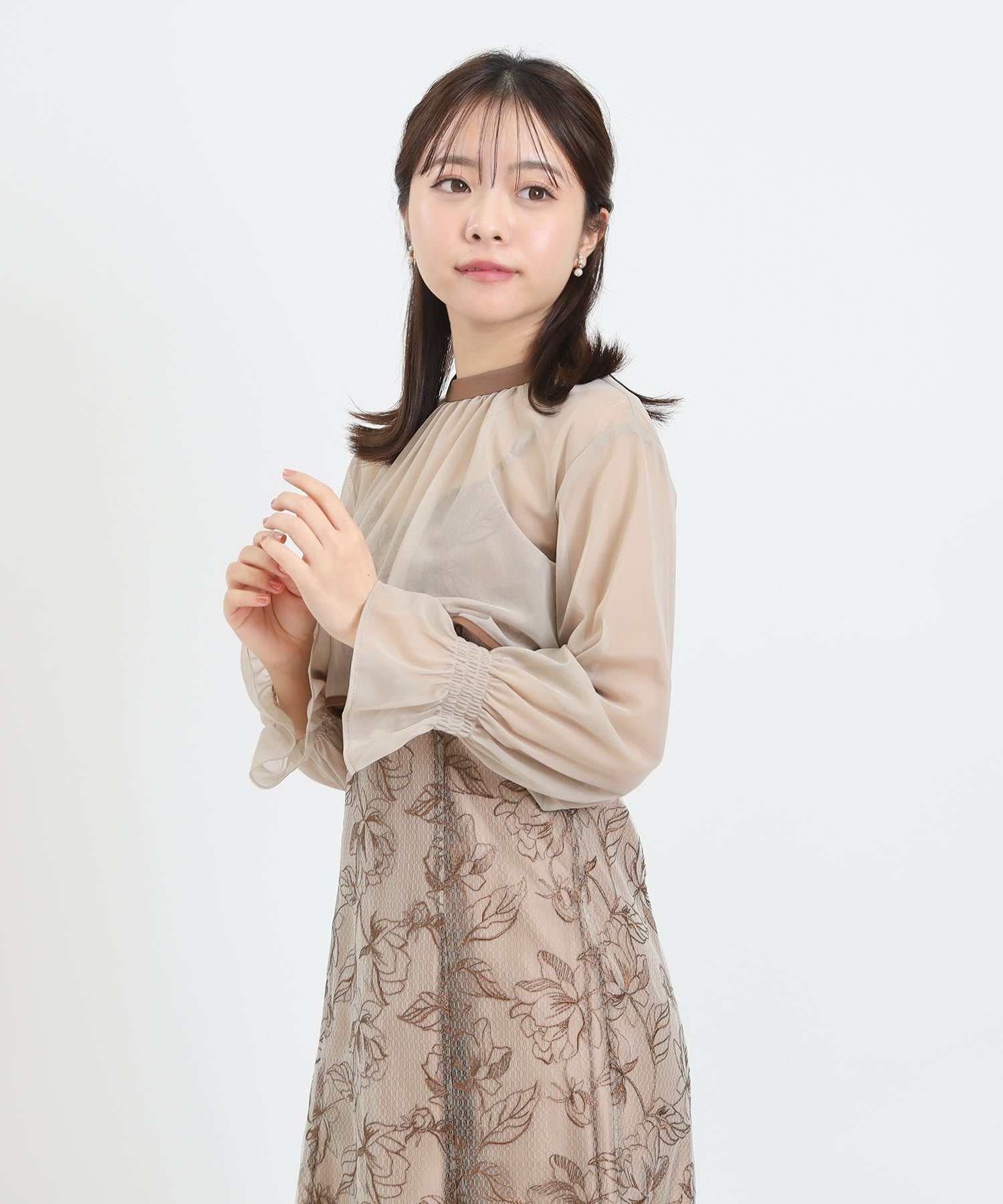 ブラウン　model：156　着用サイズ：S