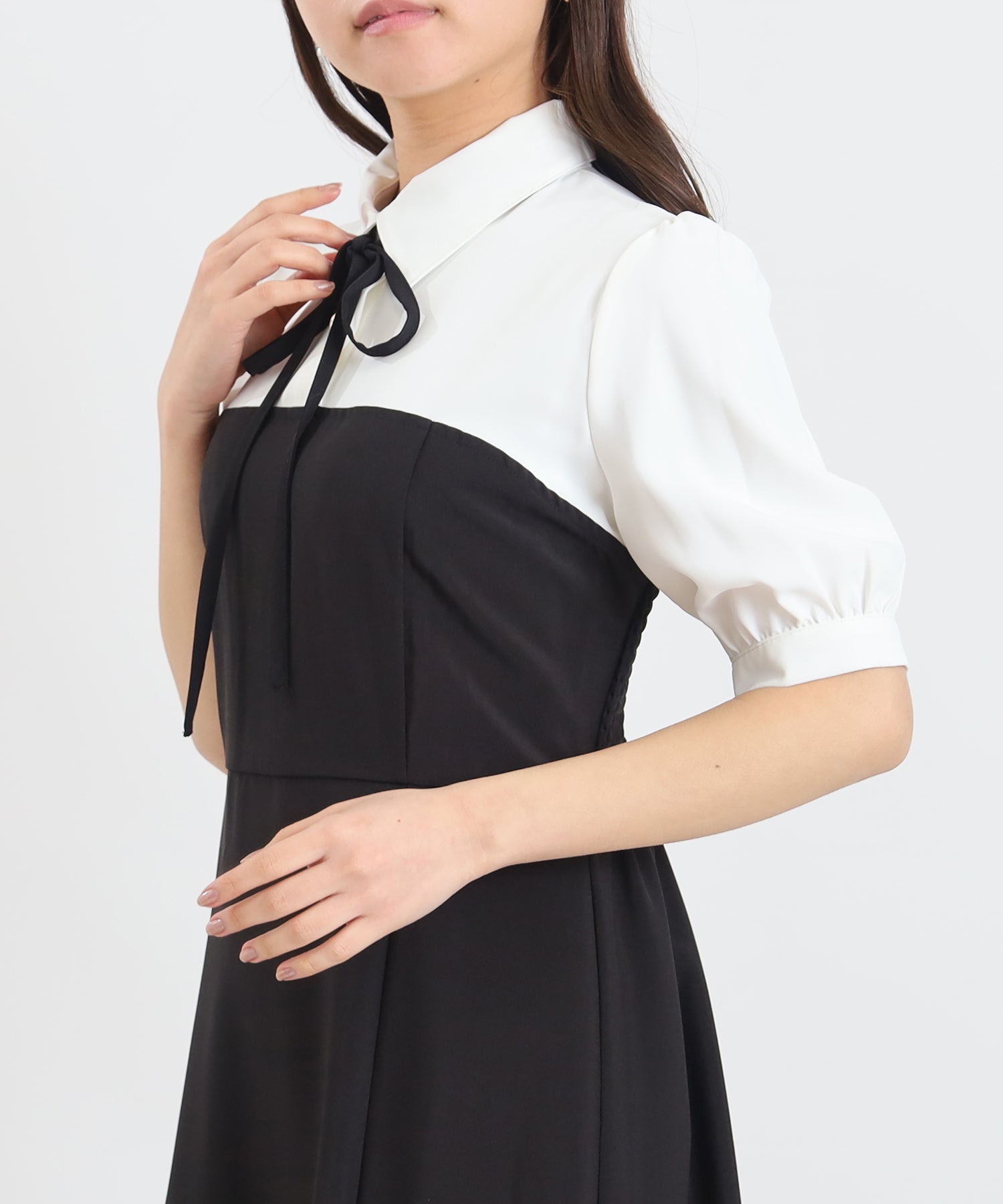 ホワイト　model:156cm 　着用サイズ：M