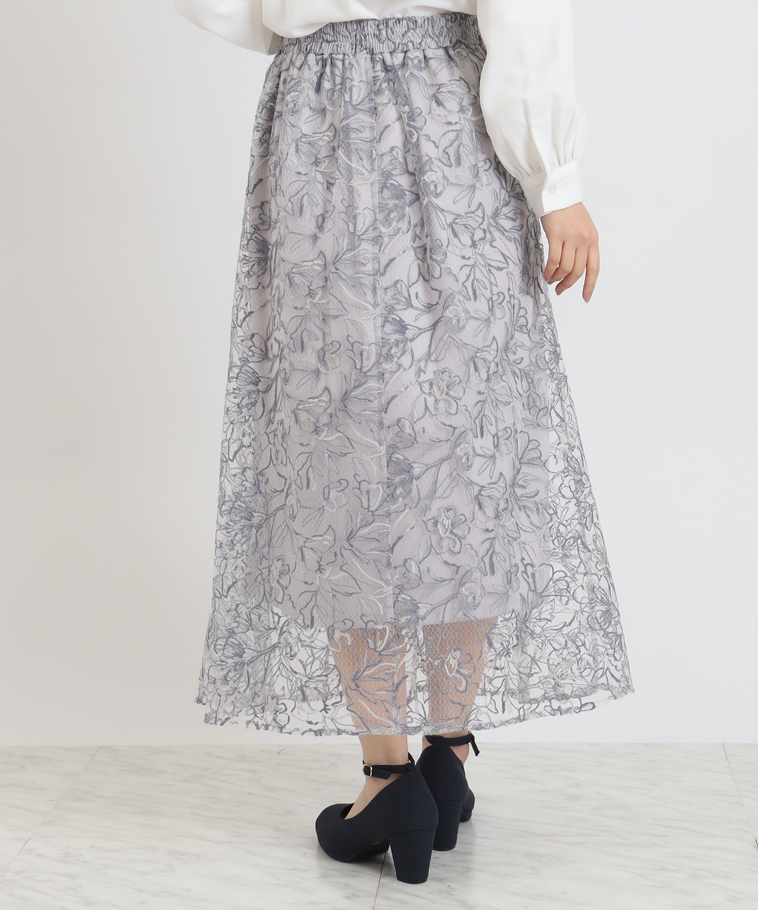 フラワー刺繍チュールスカート