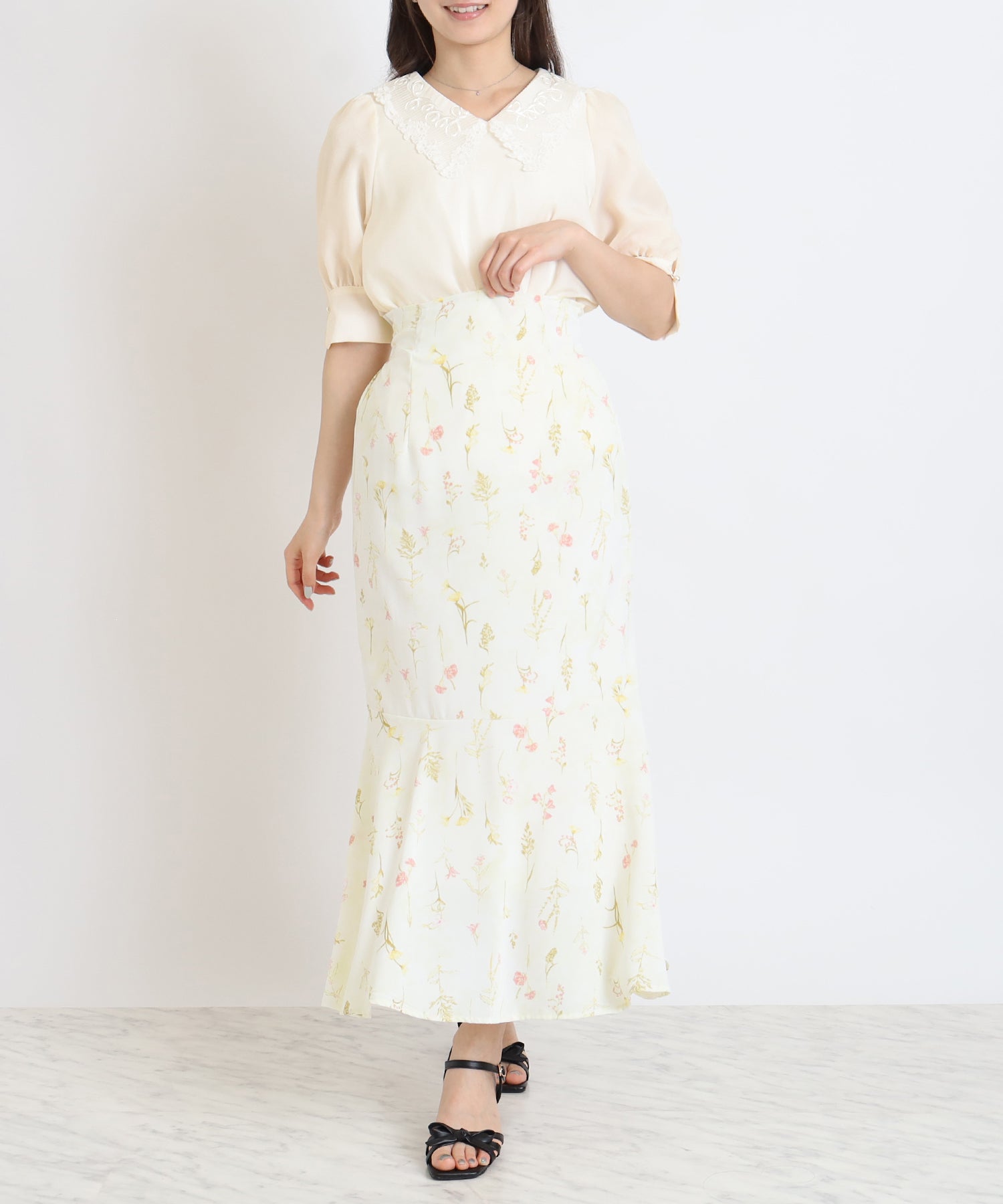 ベージュ　model:160cm  着用サイズ：M