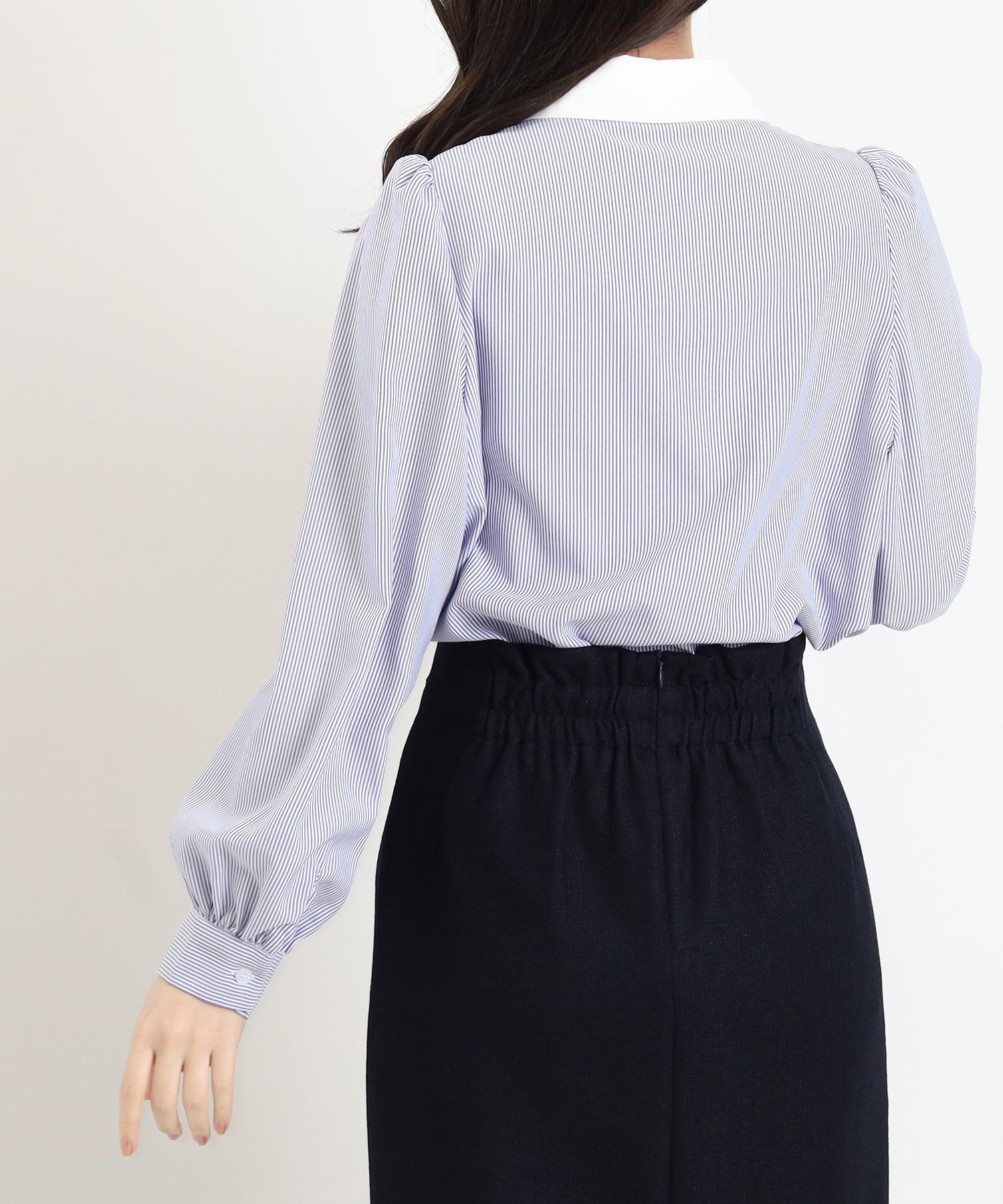 ホワイト×ブルー　model：156　着用サイズ：M