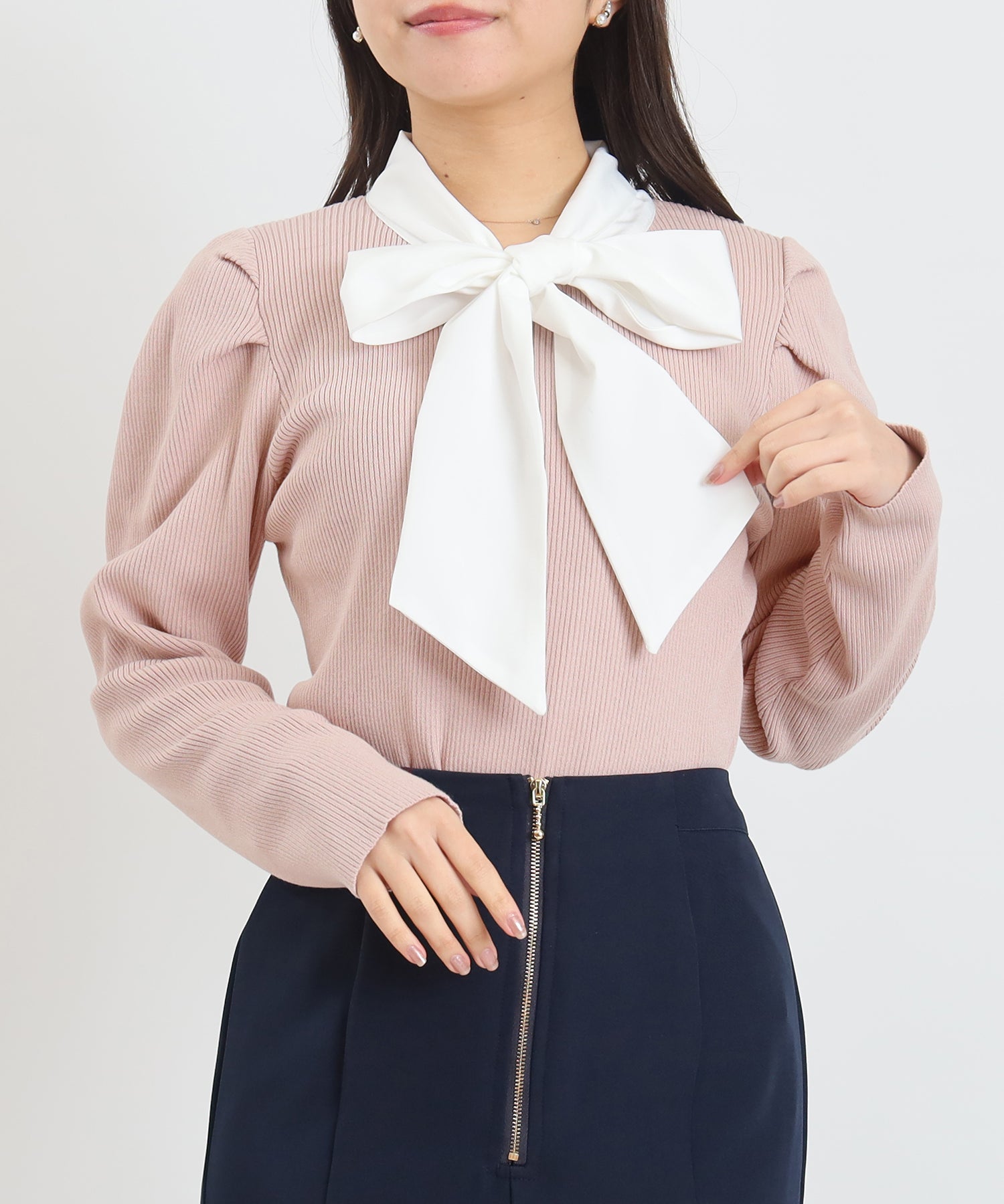 ピンクベージュ×ホワイト