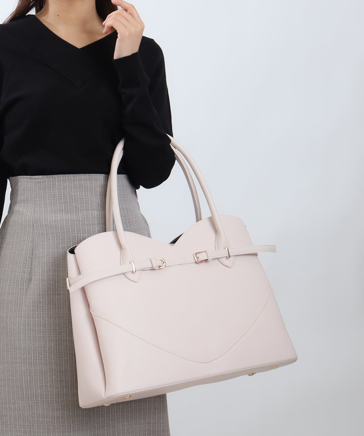 ピンクベージュ