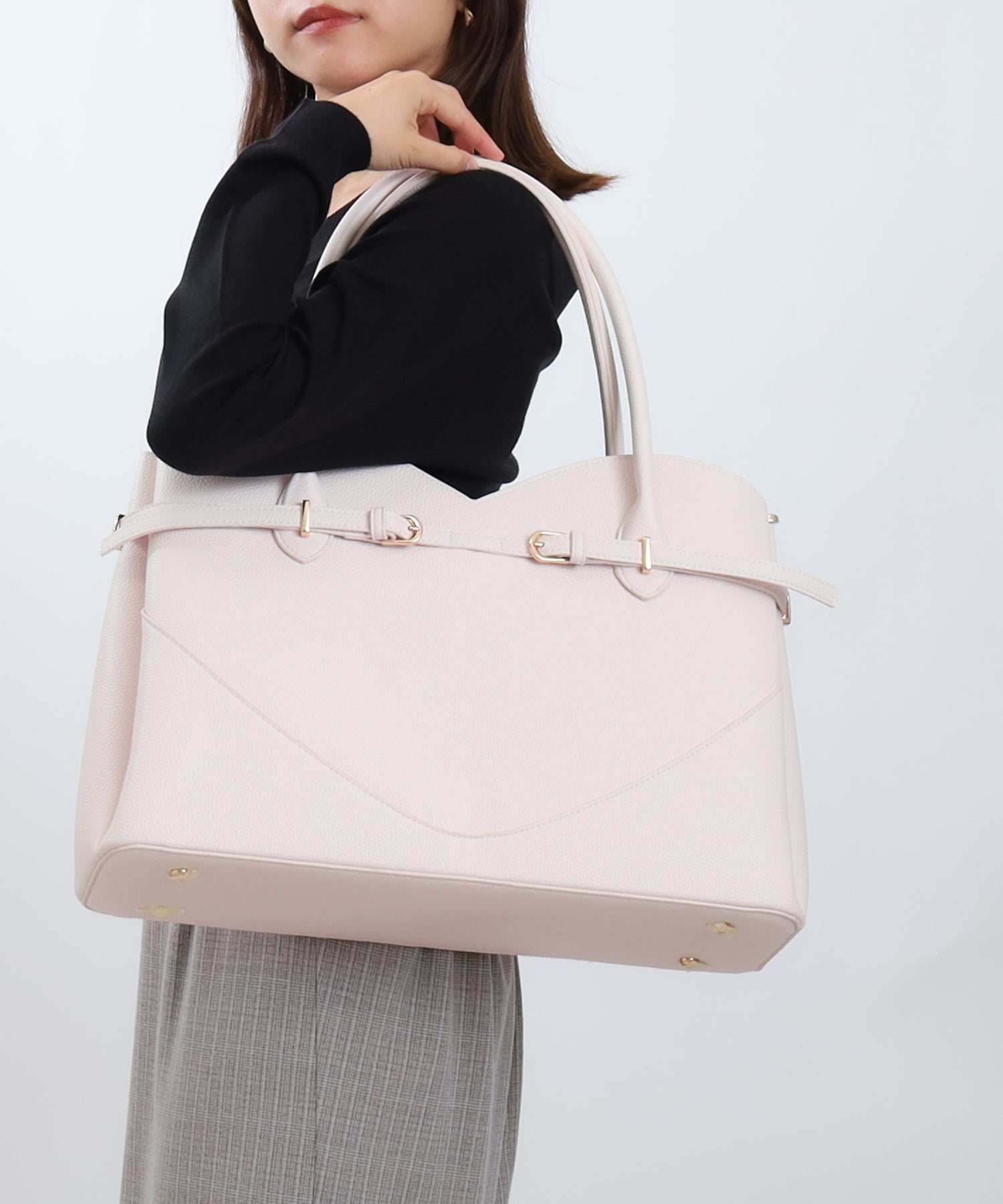 ピンクベージュ