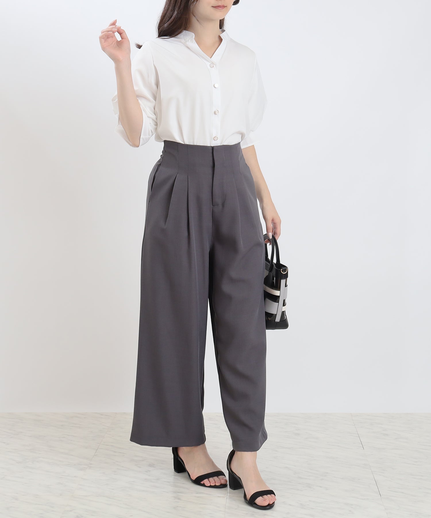 ホワイト　model：160　着用サイズ：M