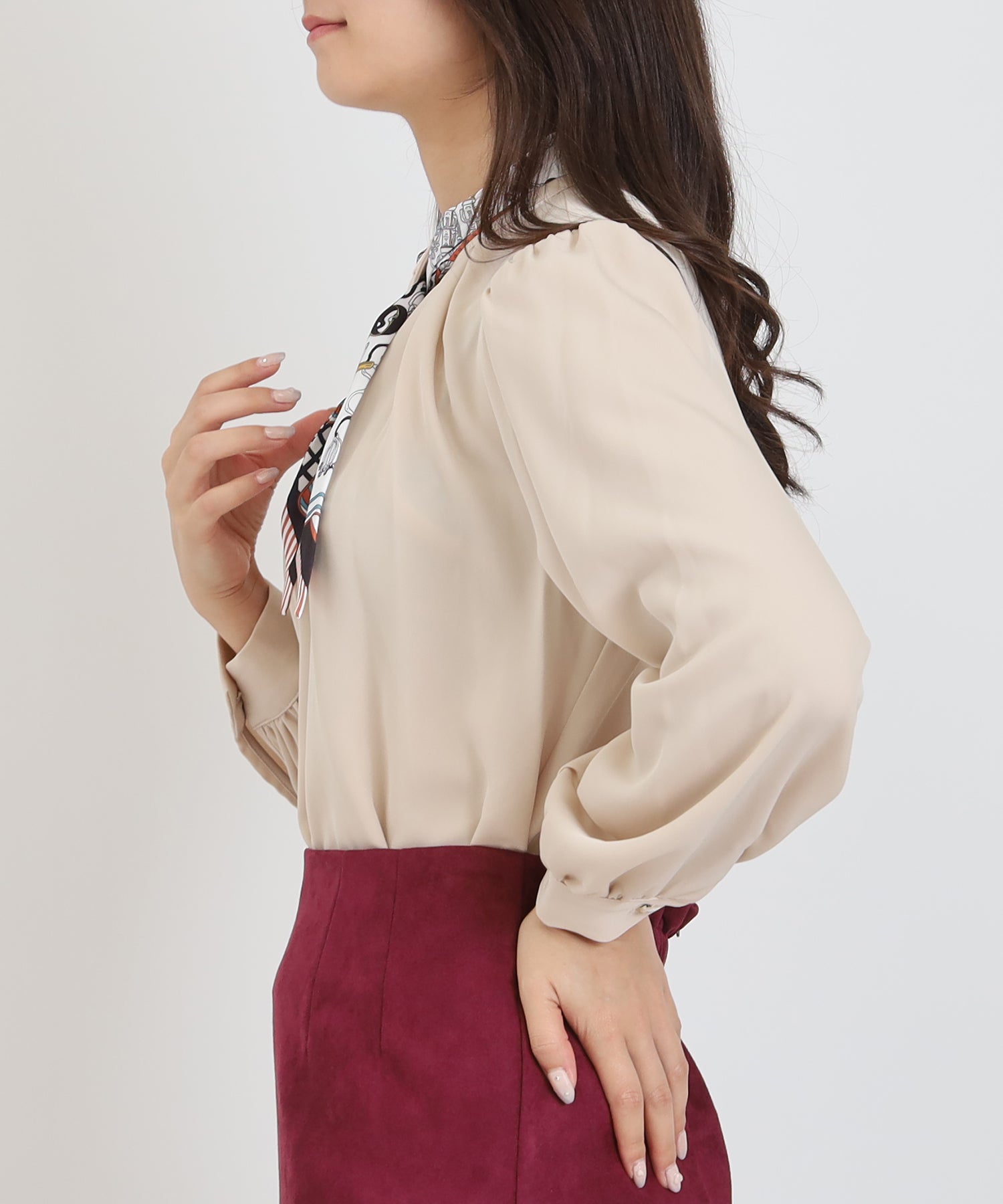 ベージュ　model：160　着用サイズ：M