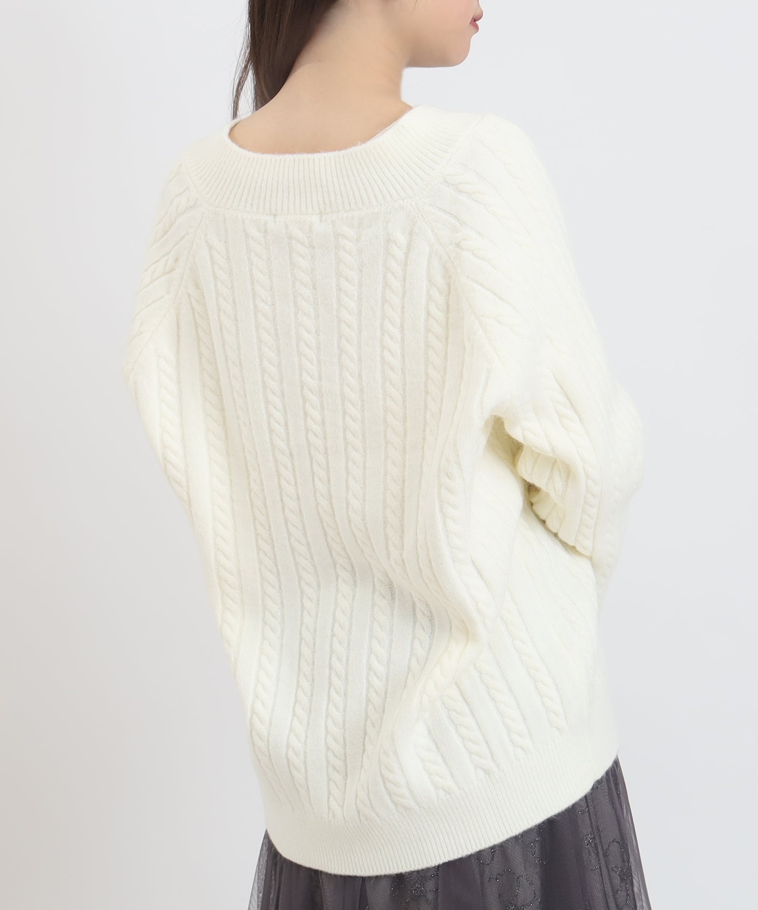 アイボリー　model：156　着用サイズ：M