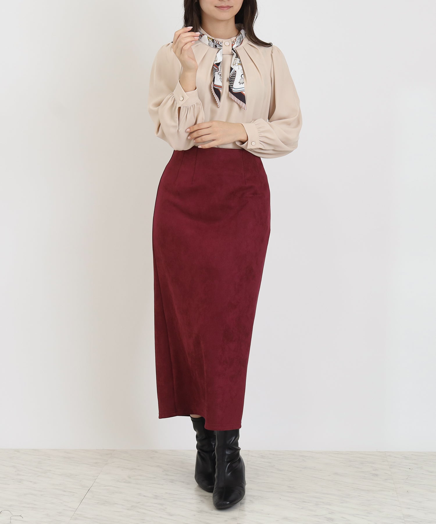 ベージュ　model：160　着用サイズ：M