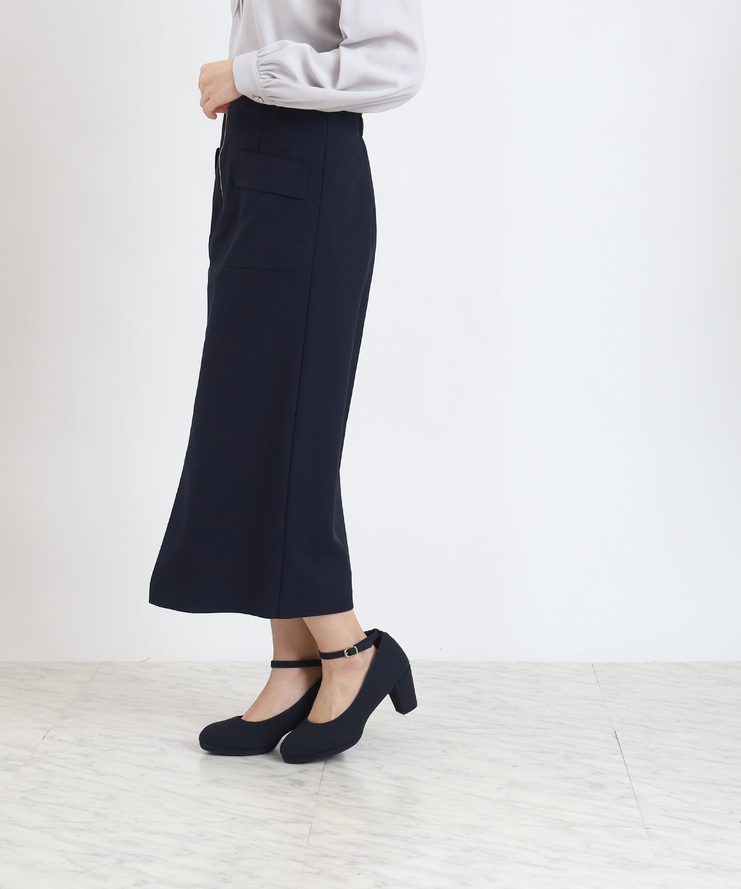 フロントジップポケットタイトスカート