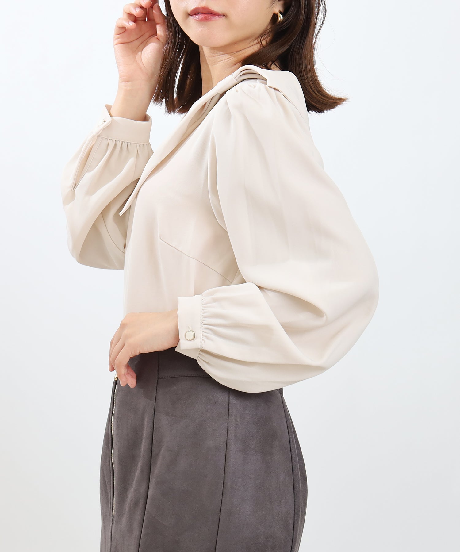 ピンクベージュ　model：156　着用サイズ：M