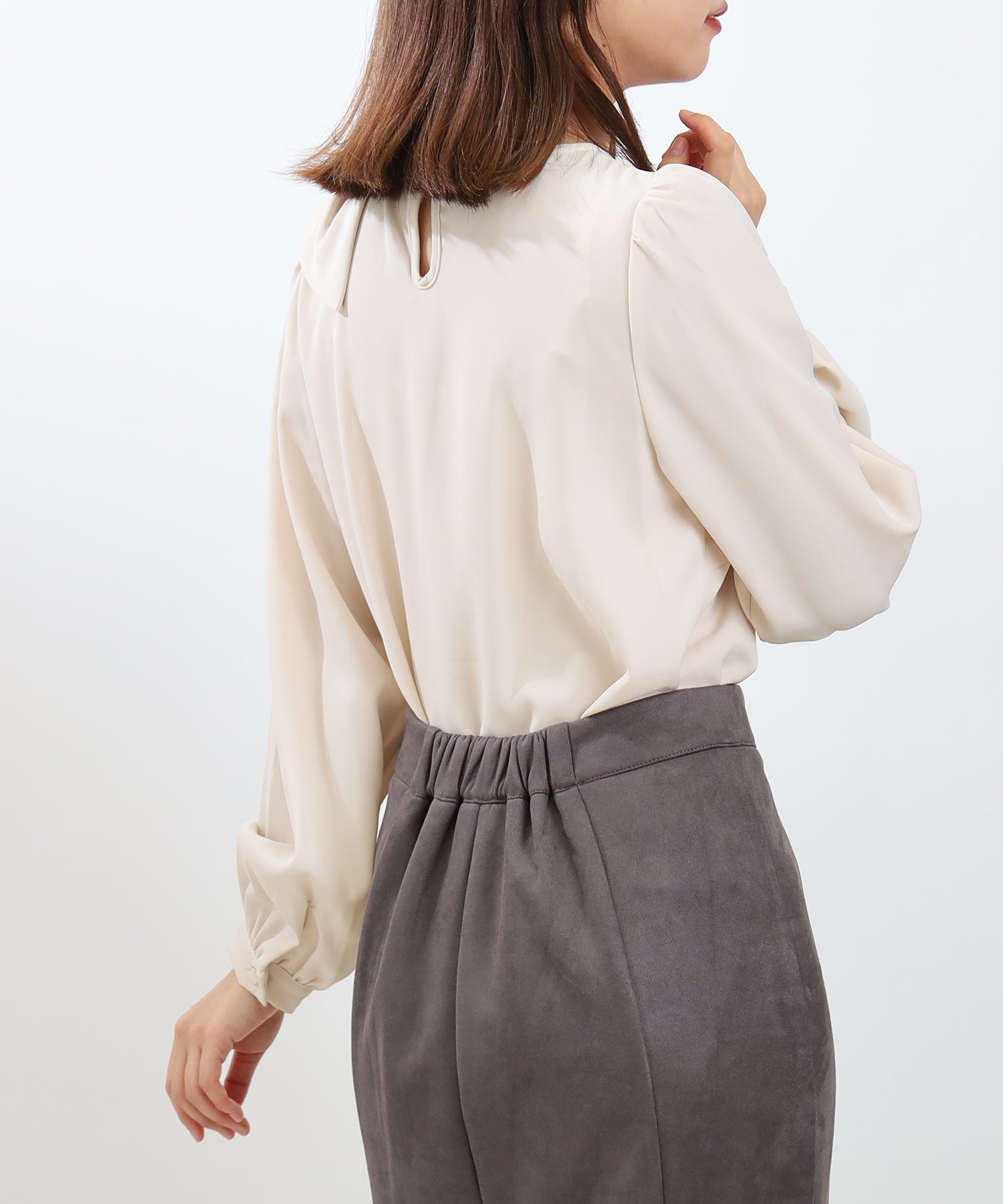 ピンクベージュ　model：156　着用サイズ：M