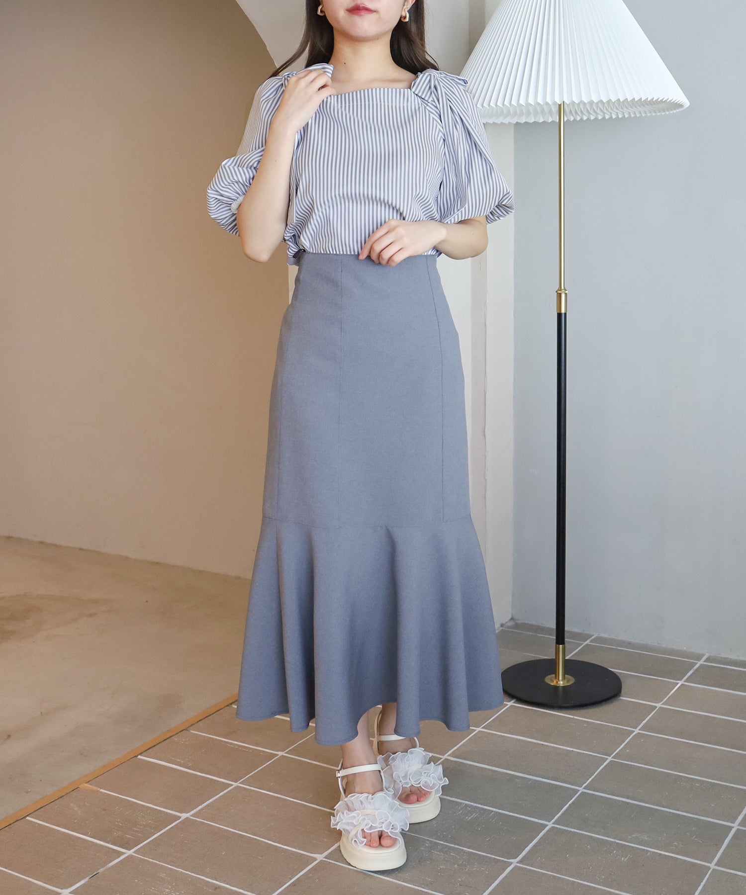 ホワイト×グレー　model：156　着用サイズ：M