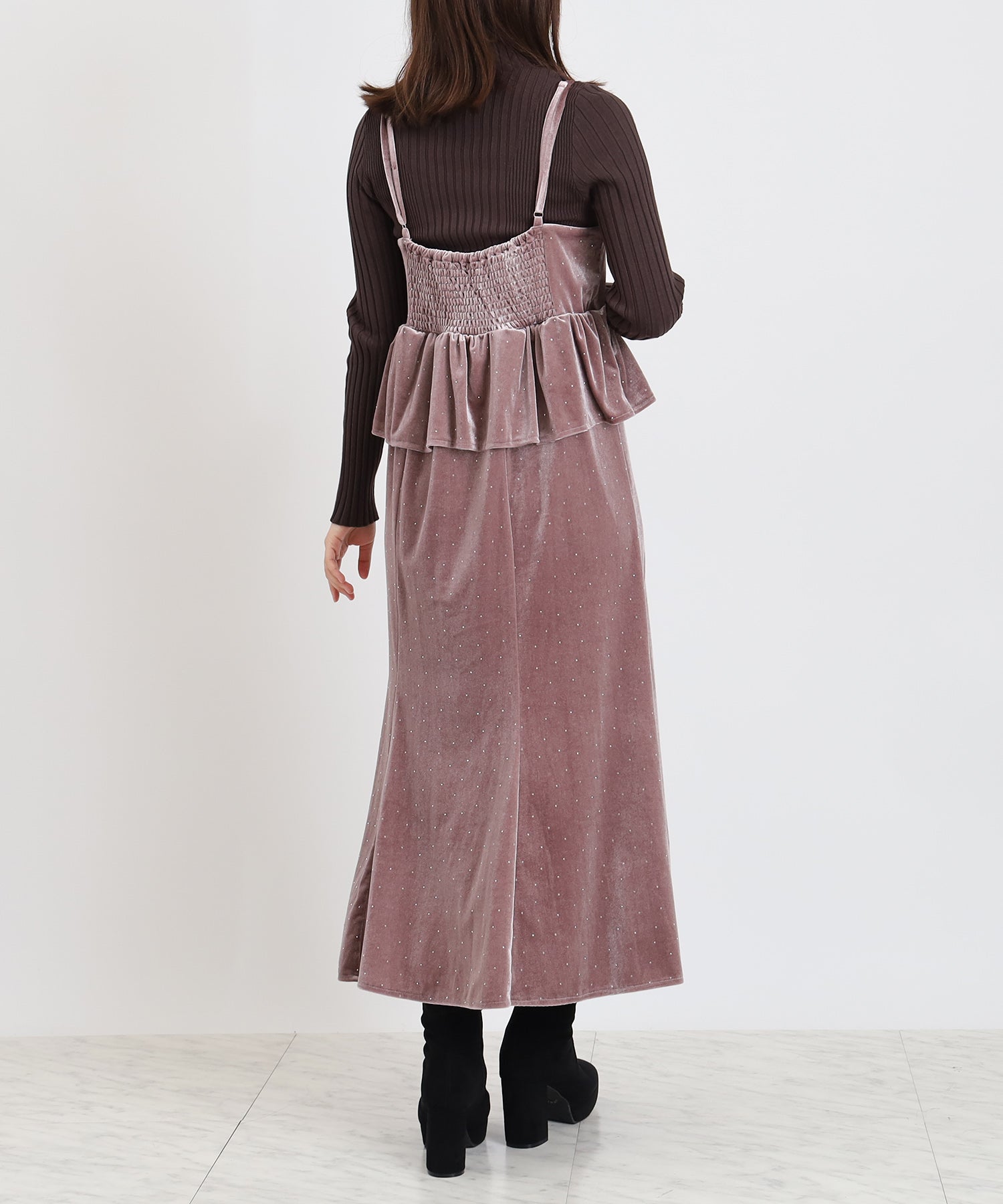 モカ　model：156　着用サイズ：M