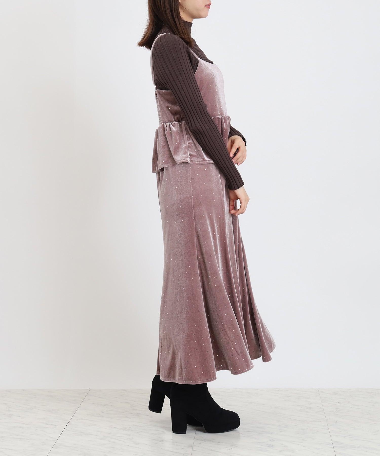 モカ　model：156　着用サイズ：M