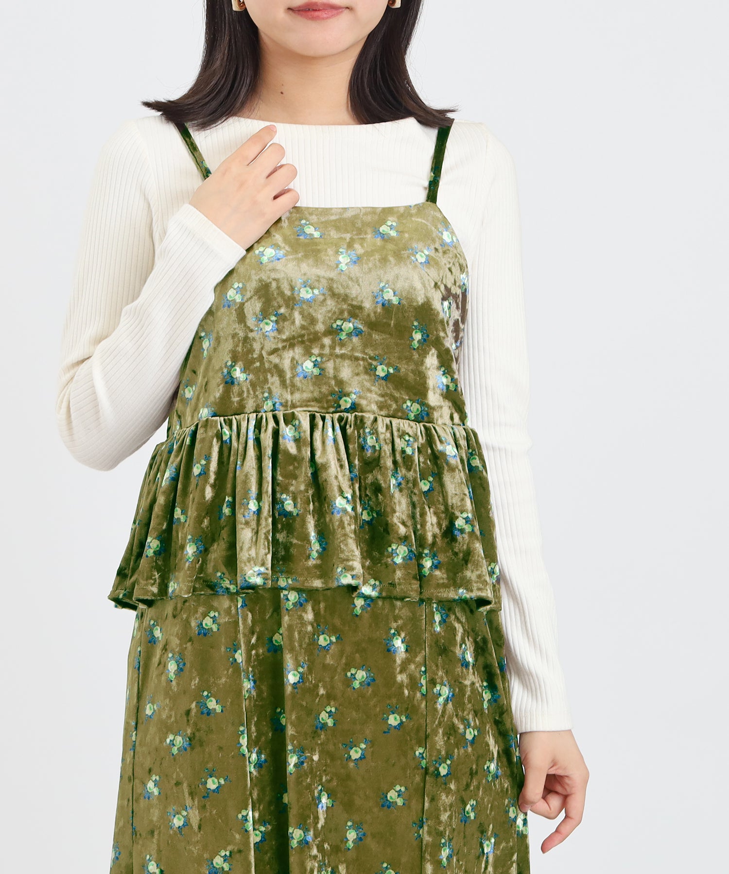 カーキ　model：156　着用サイズ：M