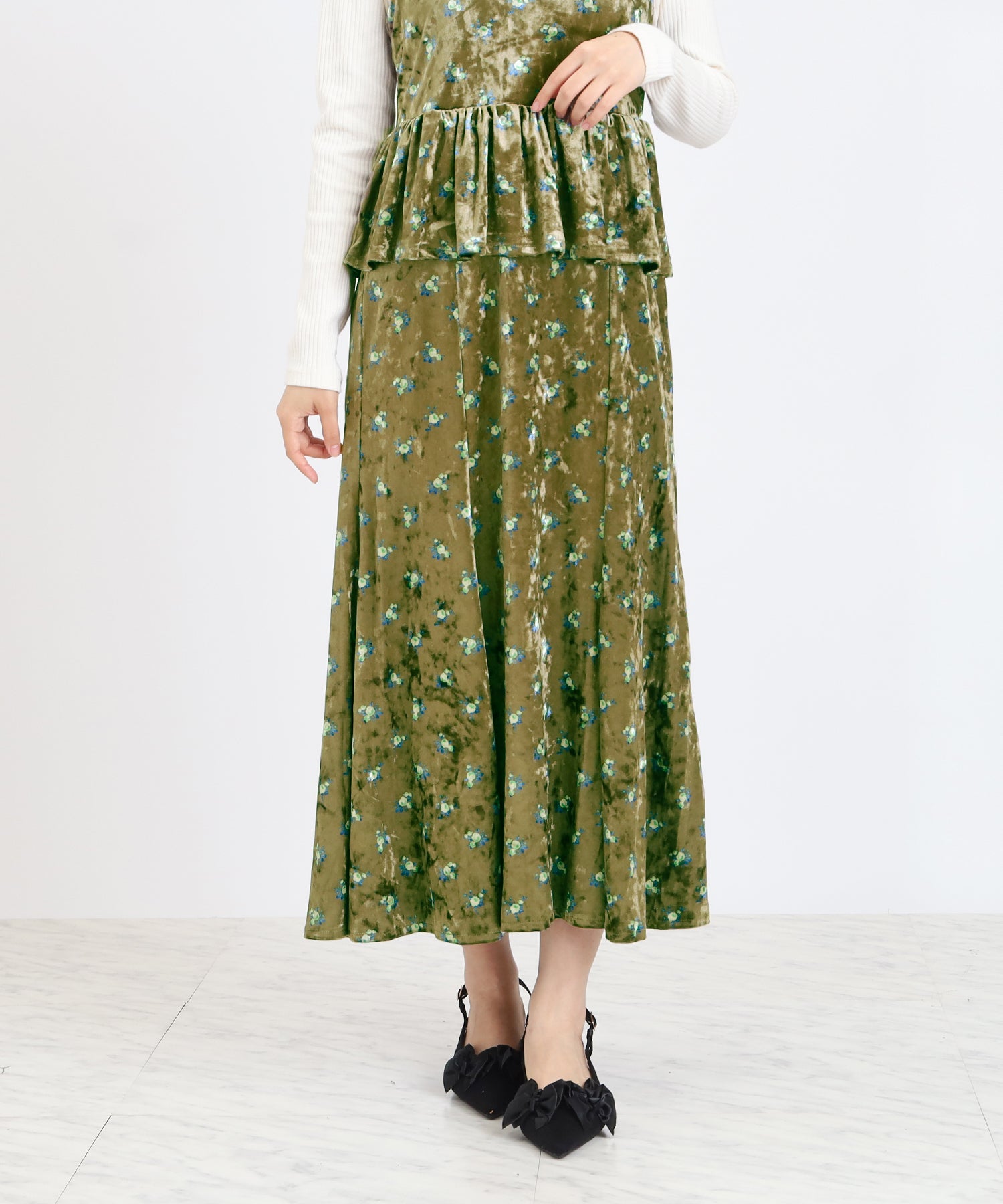 カーキ　model：156　着用サイズ：M