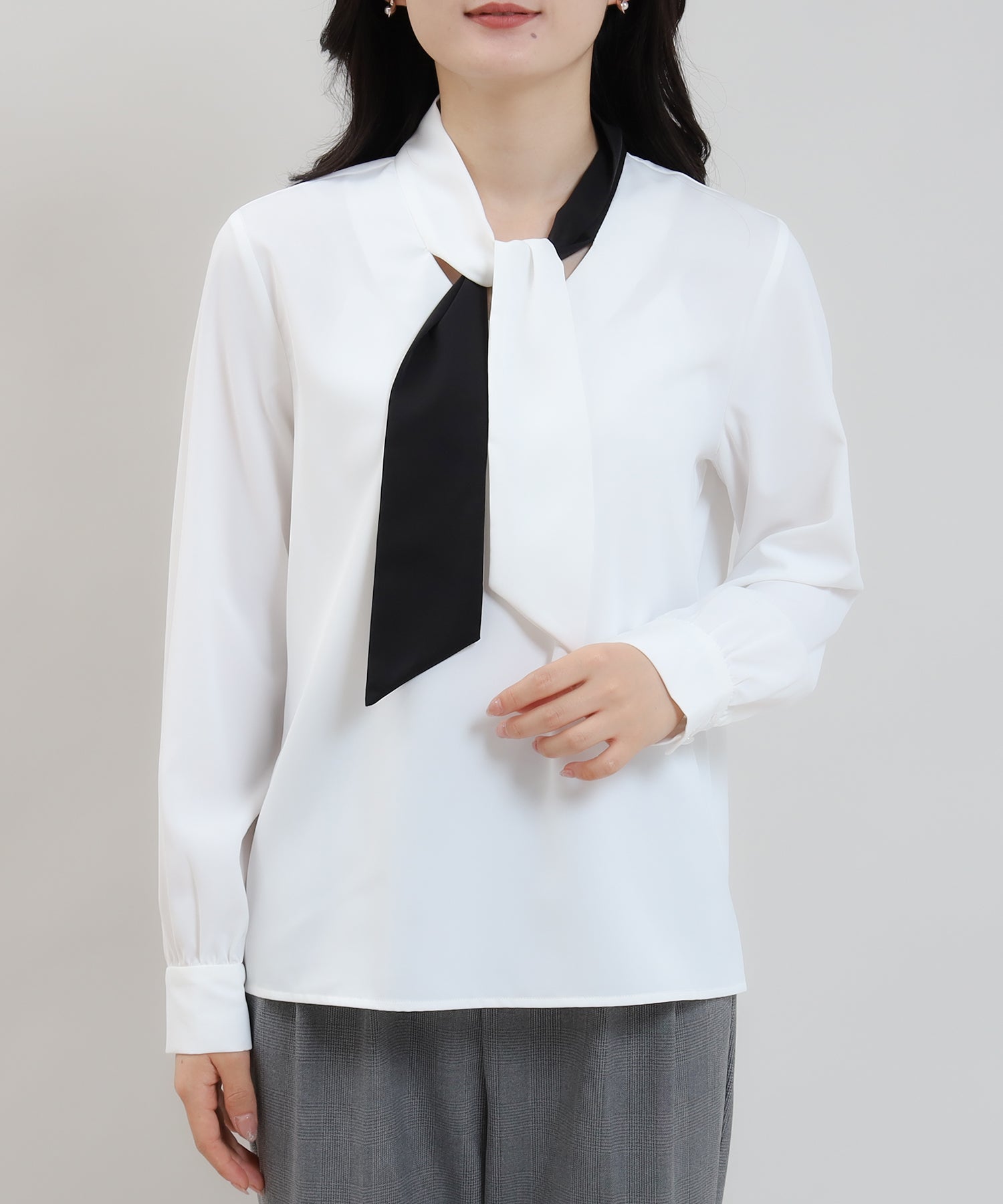 正規品! YILON アイボリー blouse tie Drape トップス - zbura.com.br