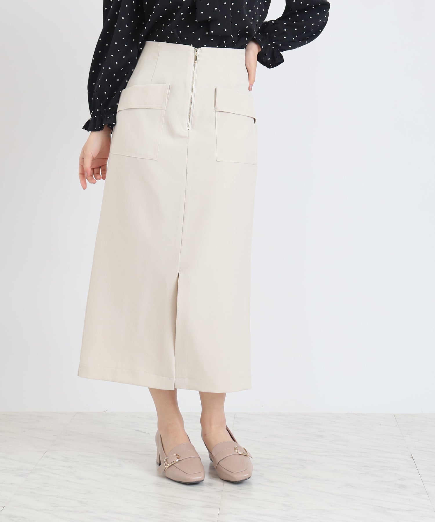 フロントジップポケットタイトスカート