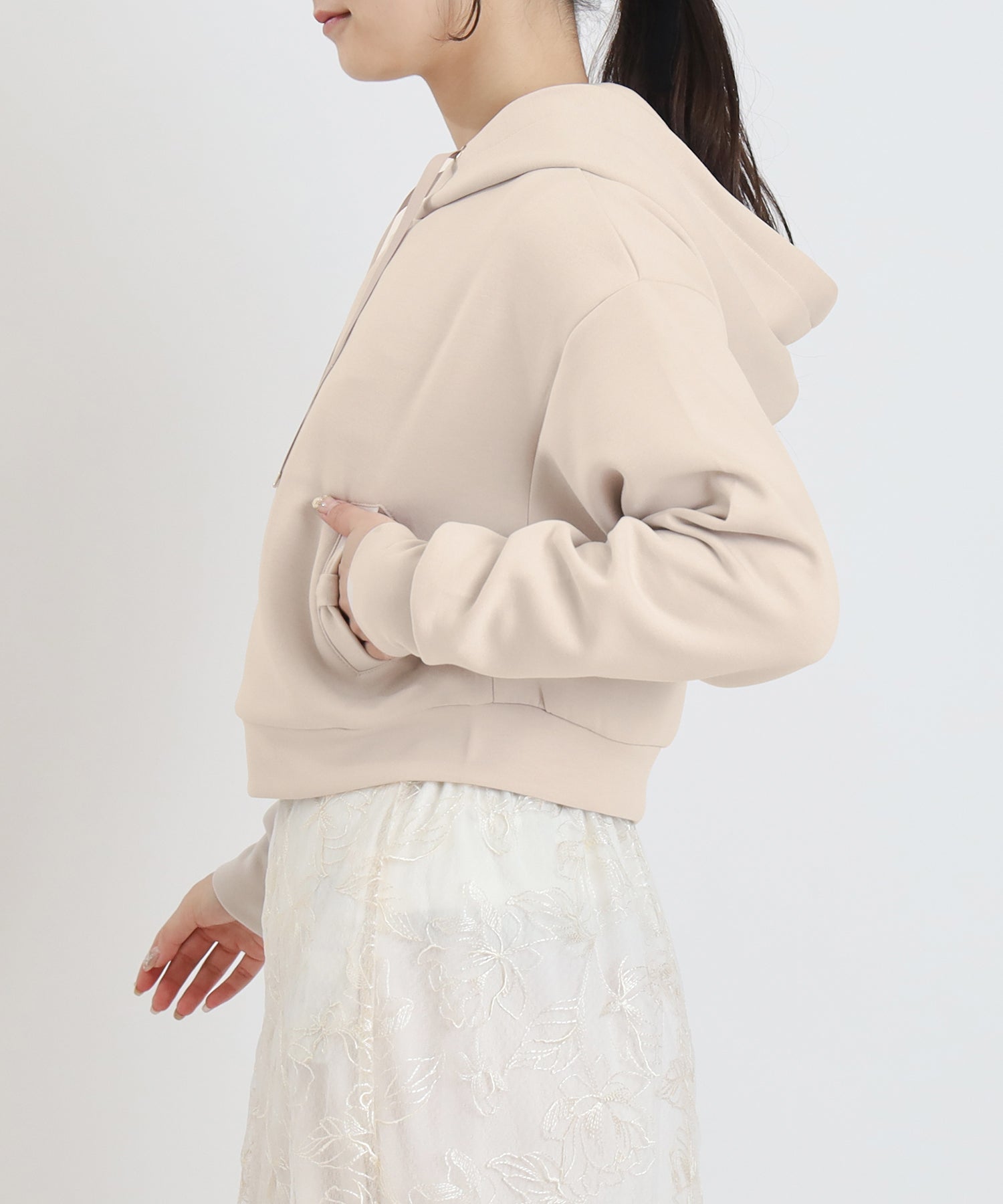 ベージュ　model:160cm  着用サイズ：M