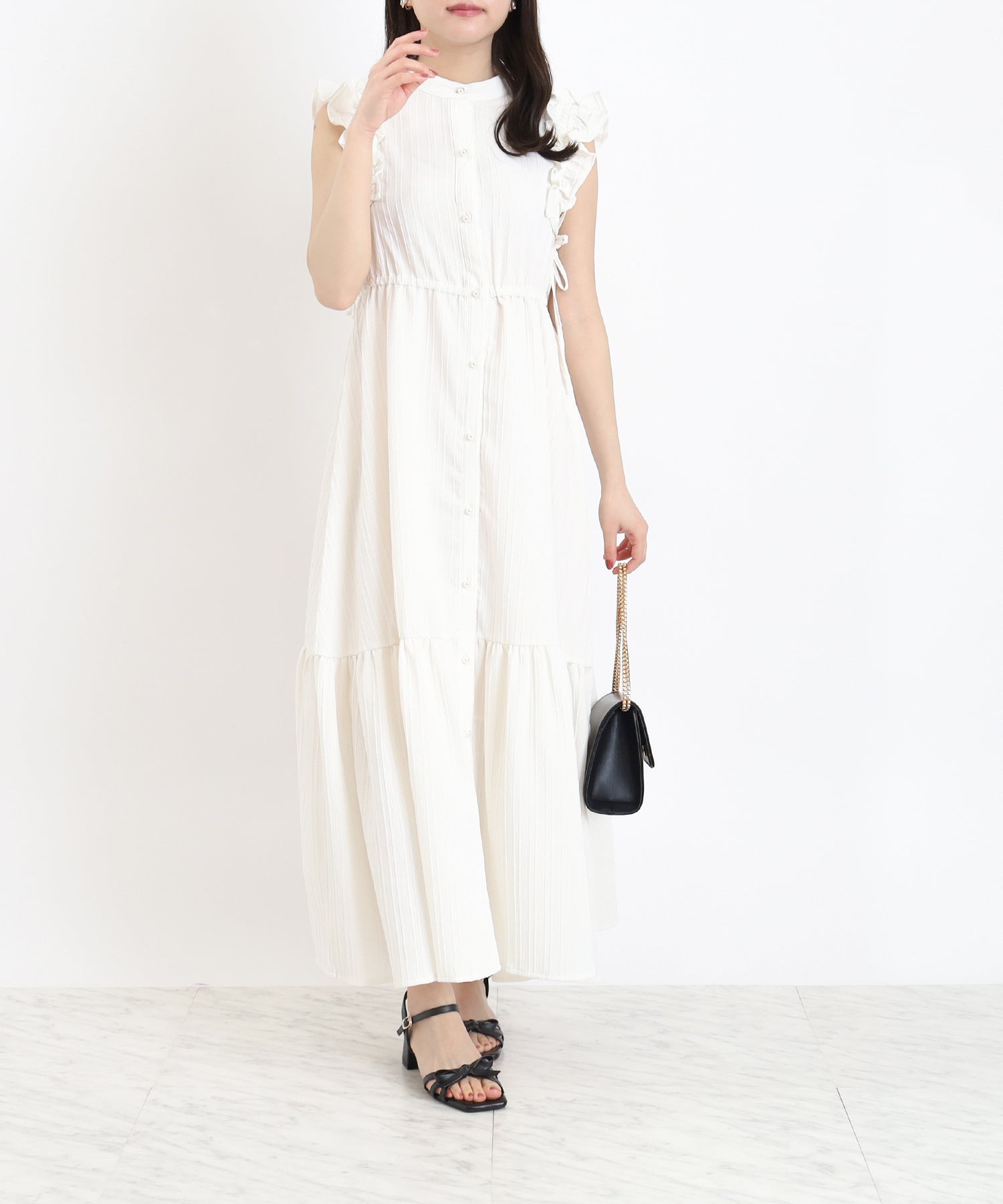 ホワイト　model：156　着用サイズ：M