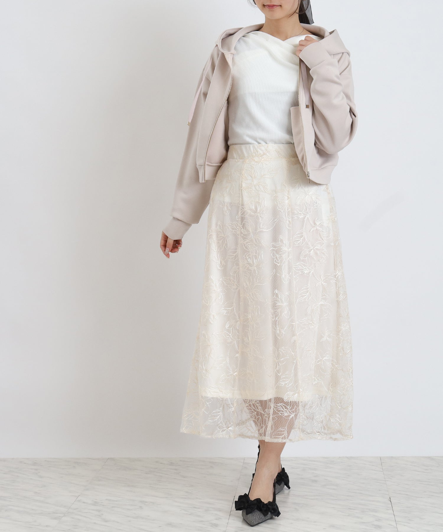 アイボリー　model：160　着用サイズ：M