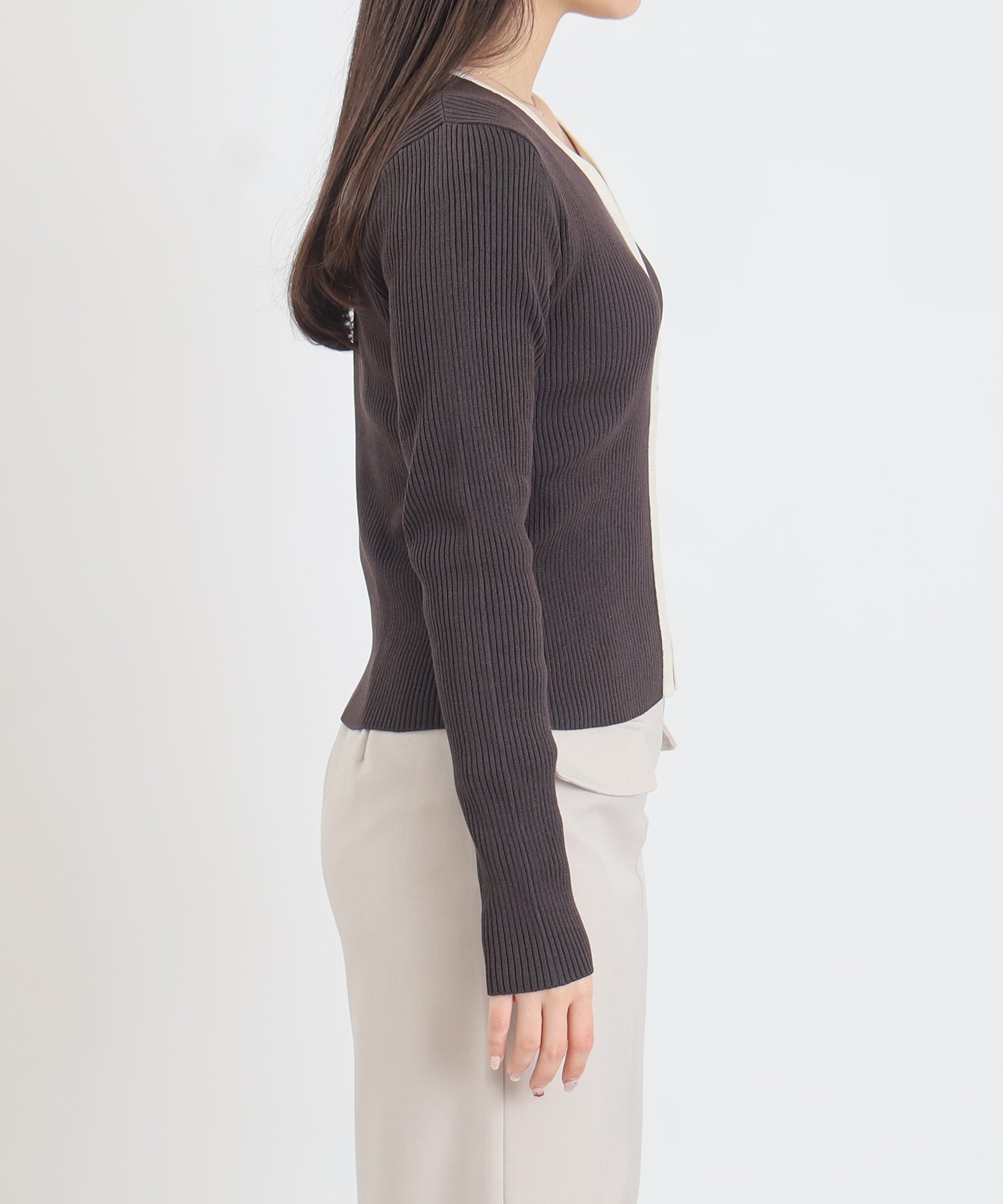 フロントボタンフェイクレイヤードニット(配色・無地)