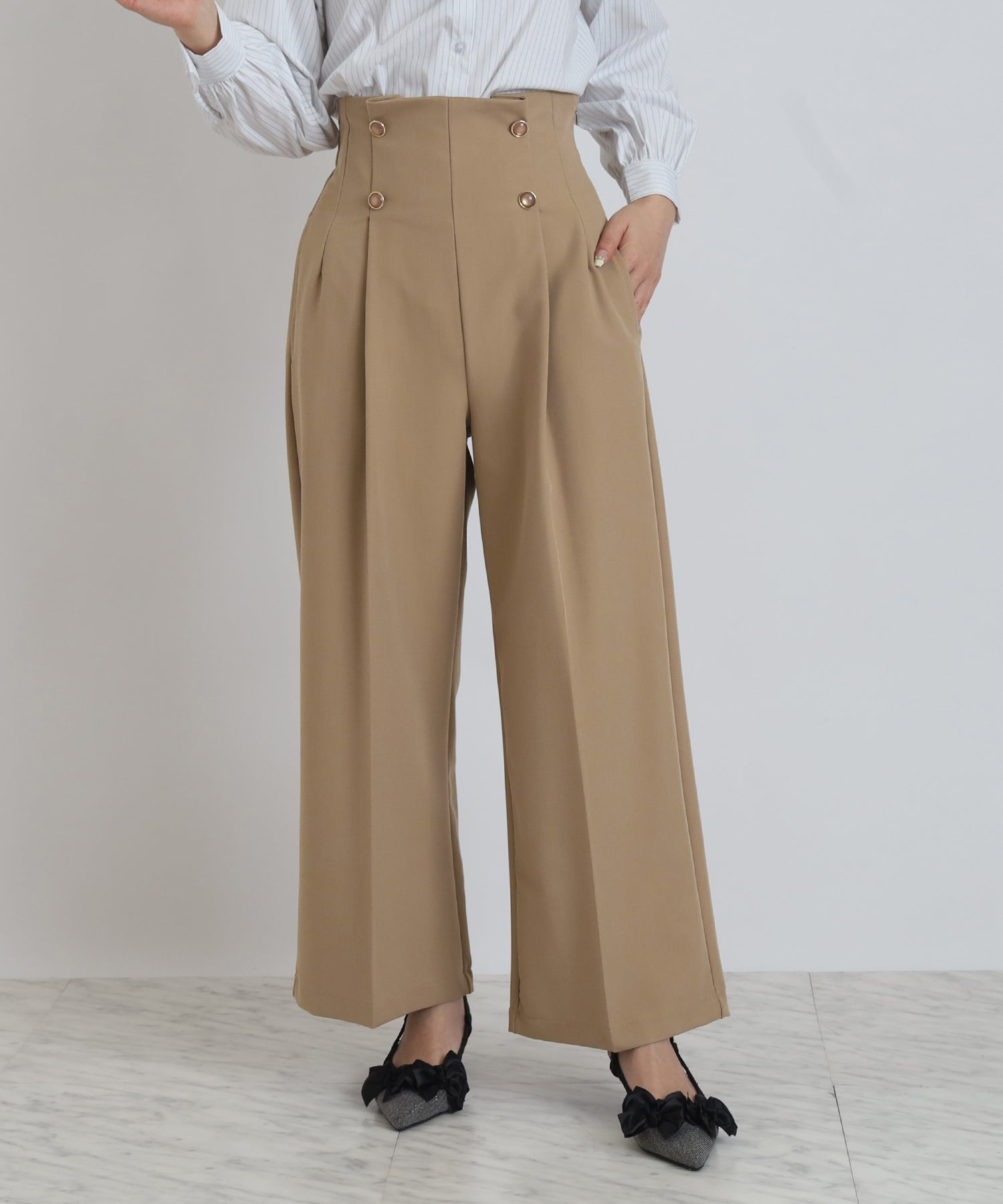 ベージュ　model:160cm  着用サイズ：M