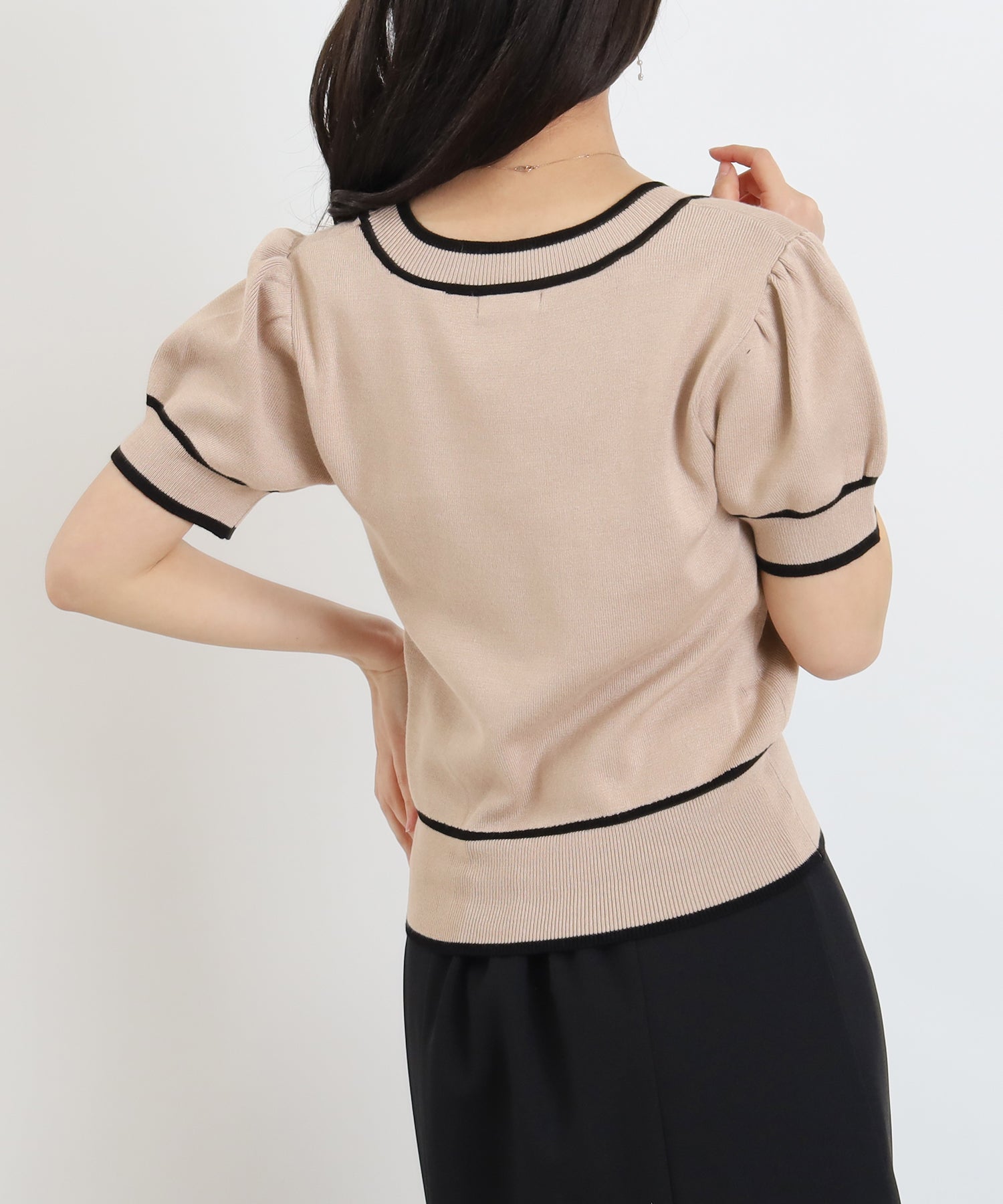 ベージュ　model:156cm  着用サイズ：M