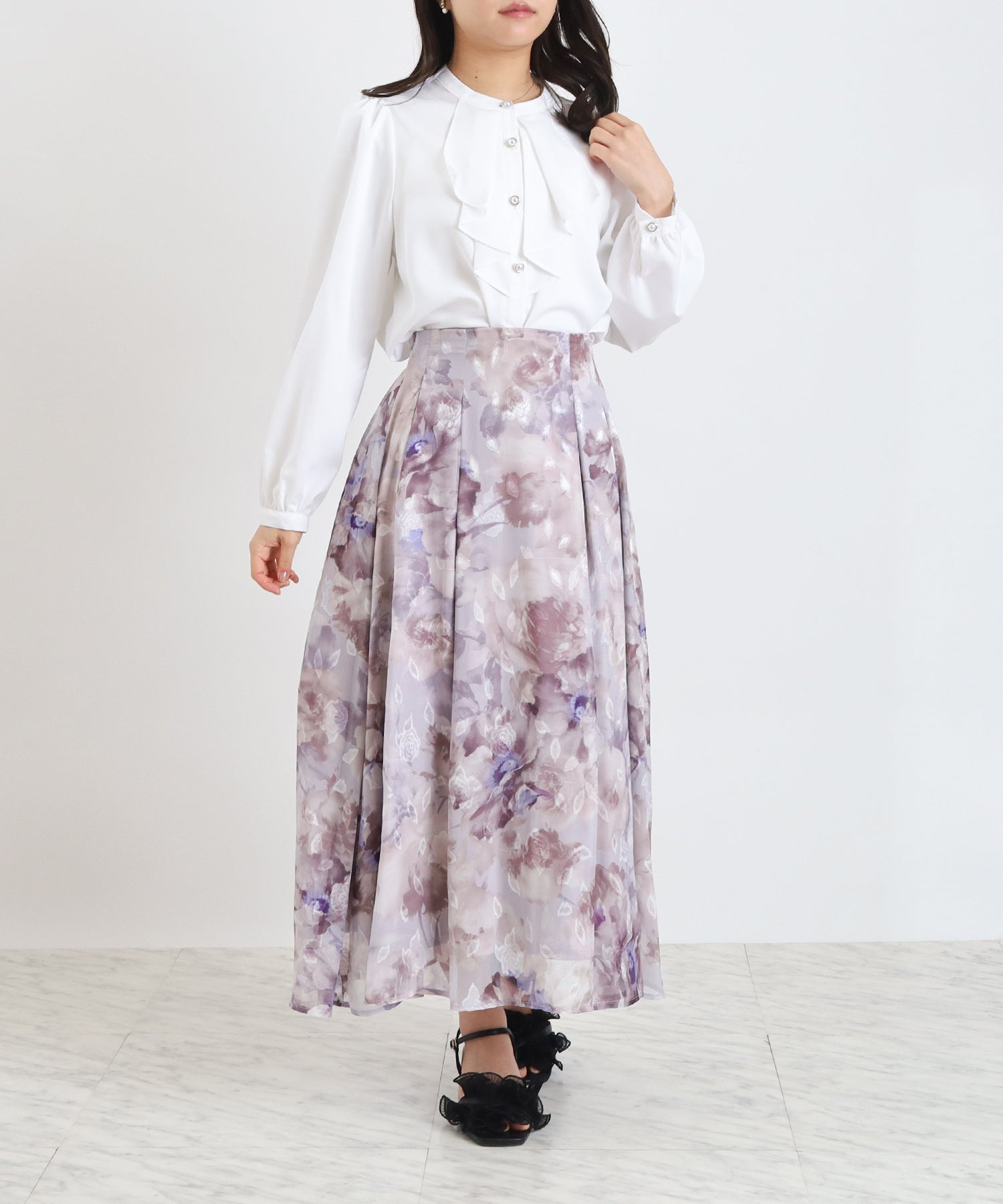 ライトグレー　model：163　着用サイズ：M