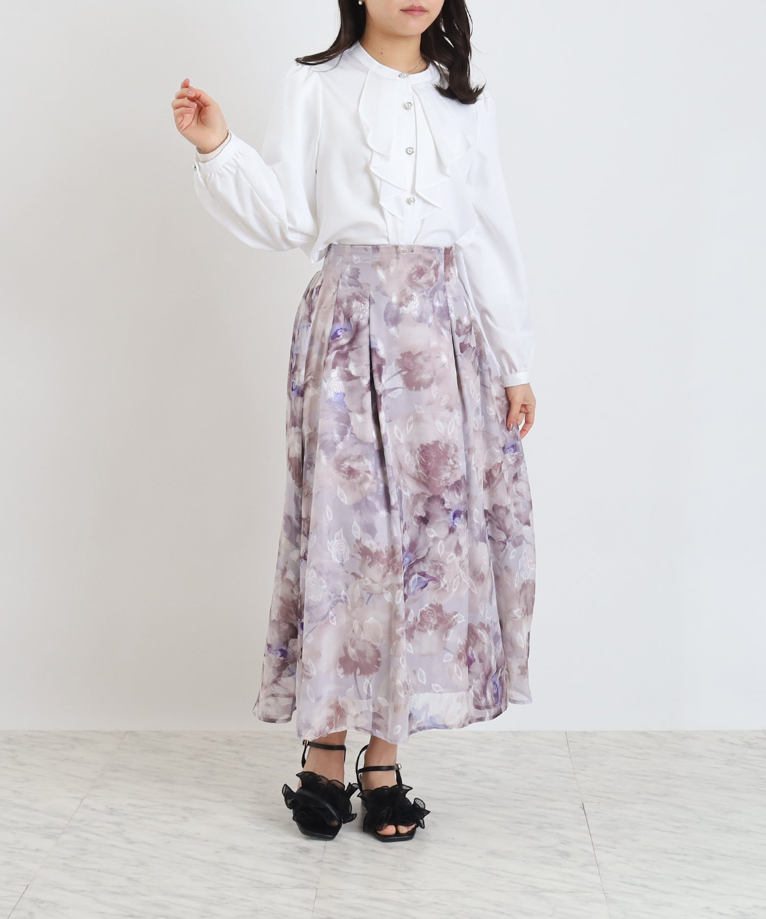 ホワイト　model：156　着用サイズ：M